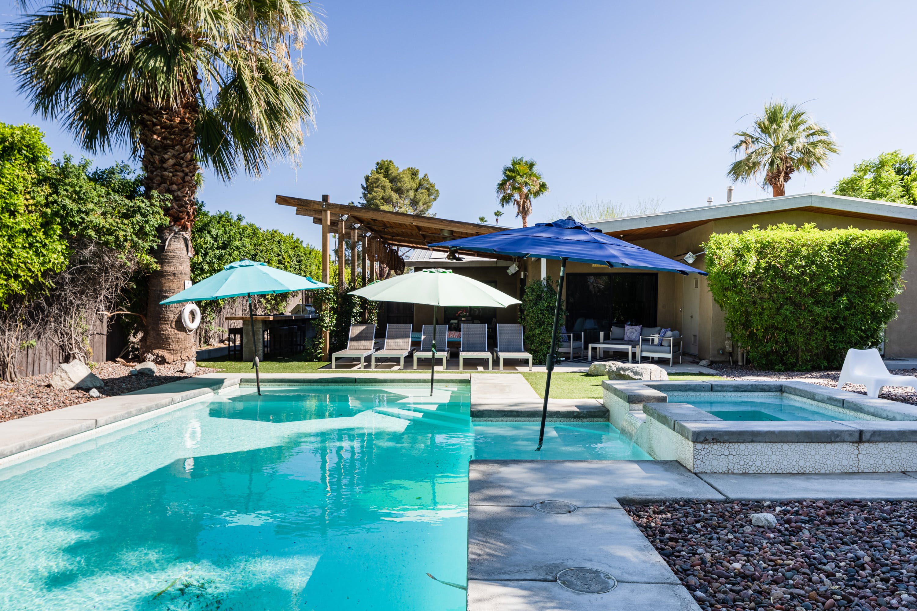 Villa San Jacinto Cathedral: 3-Bedroom Luxury Villa with Pool and Hot Tub, Cathedral City