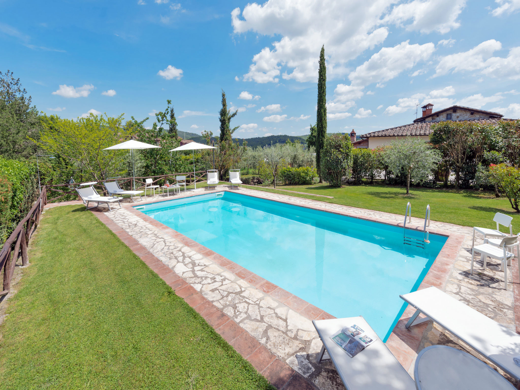 Villa Sangiovese Radda Radda in Chianti: Stunning 3-Bedroom Tuscan Villa with Private Pool in the Heart of Chianti Wine Country