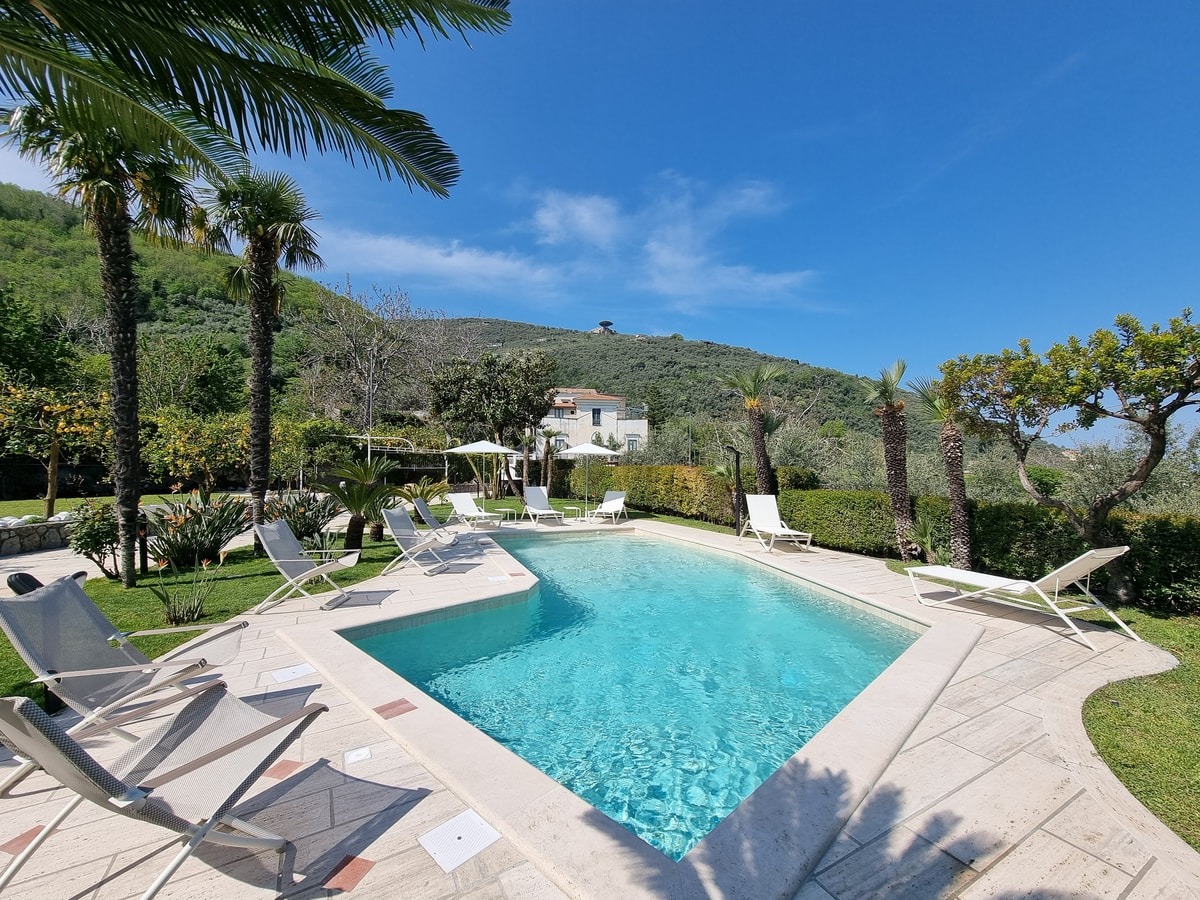 Villa Sant’Agata Sorrento Sorrento 2: Luxury 4-Bedroom Villa with Pool and Hot Tub, Sorrento