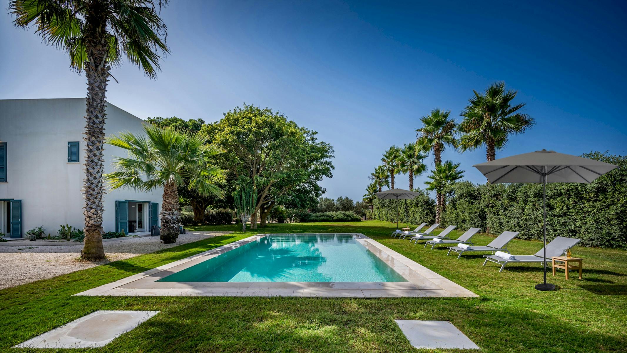 Villa Scirocco Trapani: Luxury 3-Bedroom Villa with Seaview and Pool, Trapani