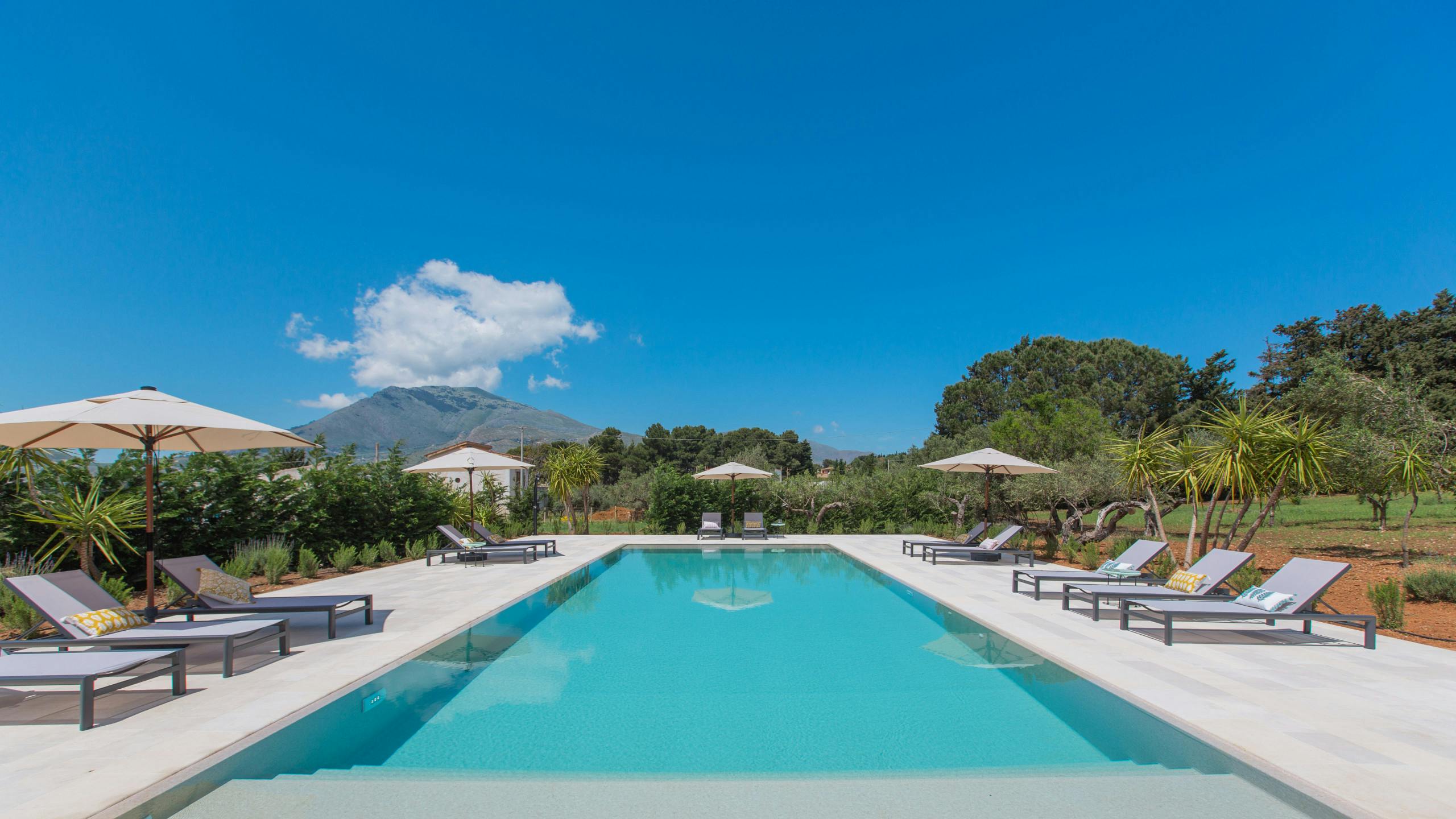 Villa Scirocco Trapani Trapani 4: 7-Bedroom Luxury Villa with Seaview and Pool, Trapani