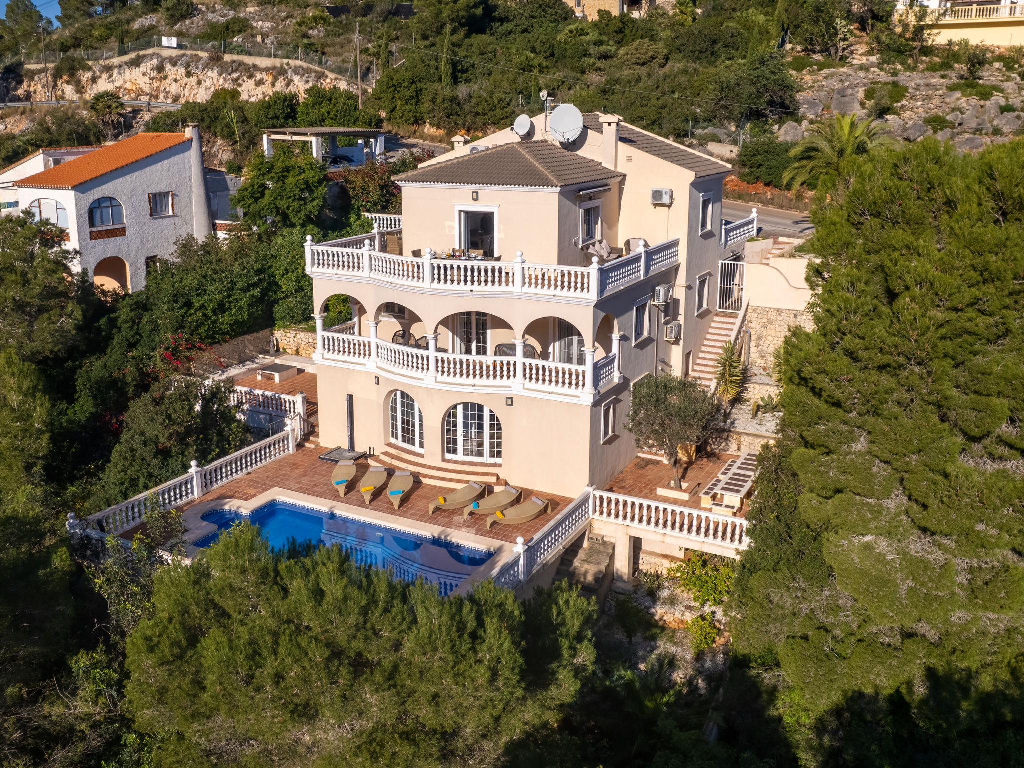Villa Segàrio Dénia: Spectacular 7-Bedroom Luxury Villa with Private Pool and Mountain Views in Costa Blanca