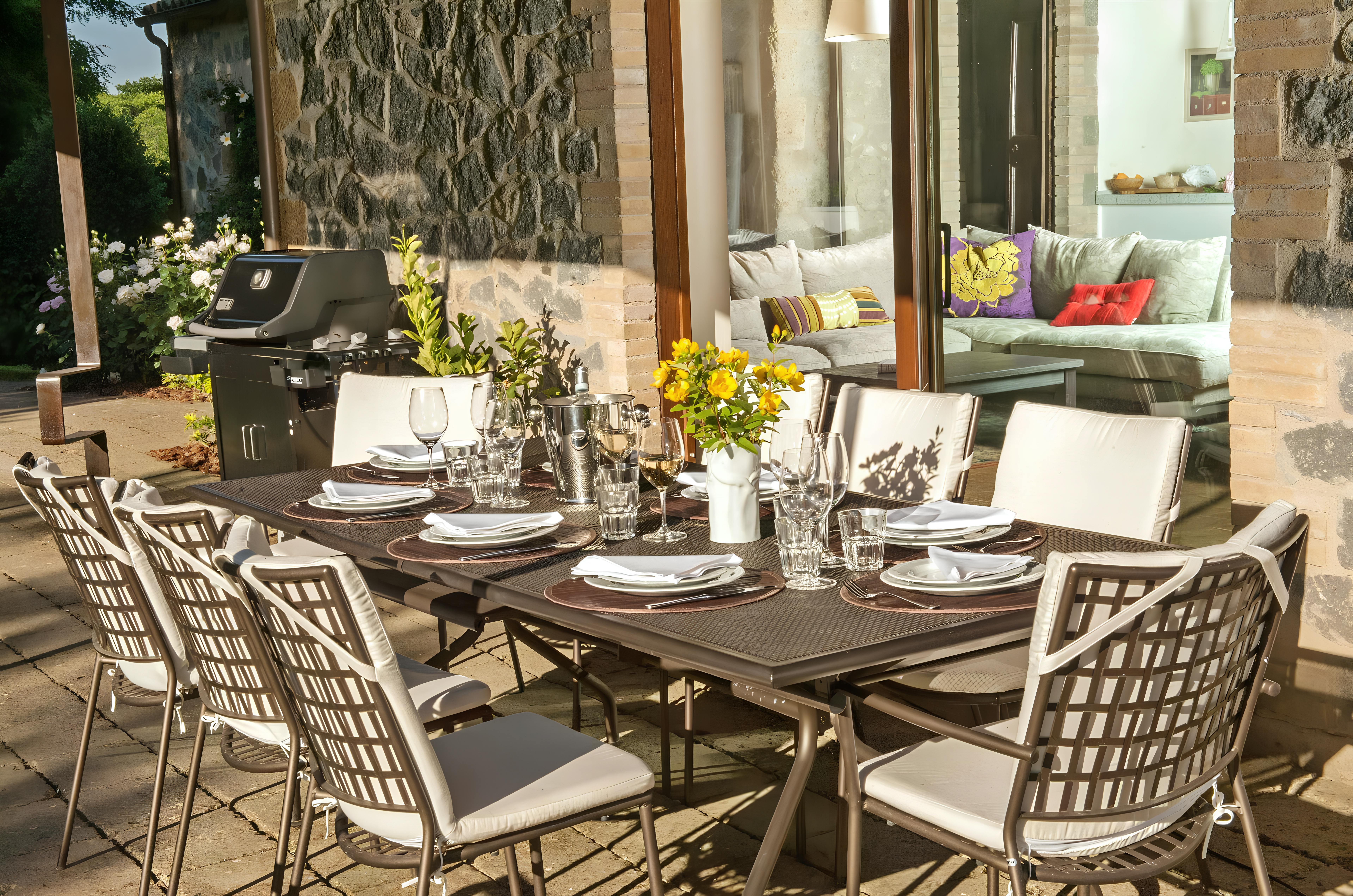 Villa Selva Orvieto: Luxury 5-Bedroom Villa with Seasonal Pool, Umbria