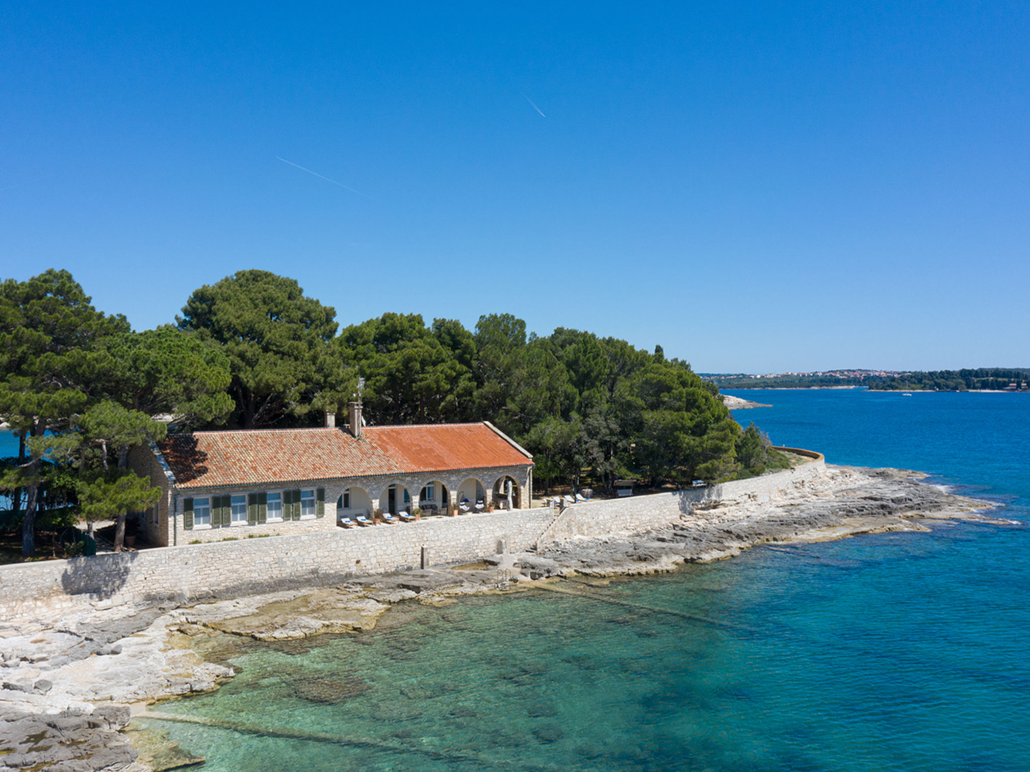 Villa Sirena Fažana: Luxury 4-Bedroom Beachfront Villa with Direct Beach Access and Sea Views in Croatian National Park
