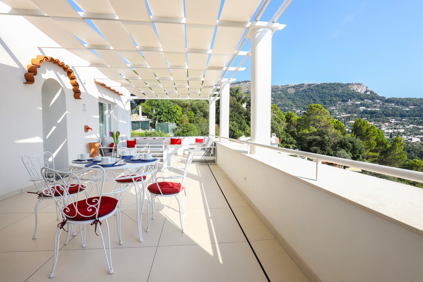 Villa Sirens Sorrento: Luxury 6-Bedroom Villa with Infinity Pool and Sea Views, Sorrento