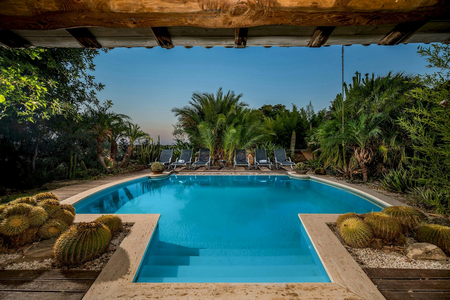 Villa Sirocco Trapani Trapani 5: Luxury 3-Bedroom Villa with Infinity Pool, Trapani