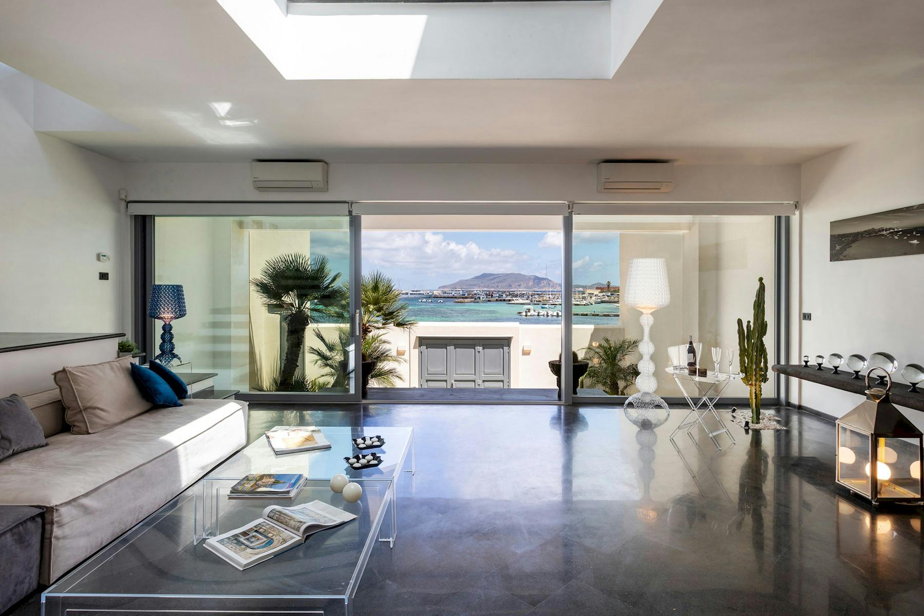 Villa Sirocco Trapani Trapani: Exclusive 2-Bedroom Villa with Rooftop Terrace, Trapani