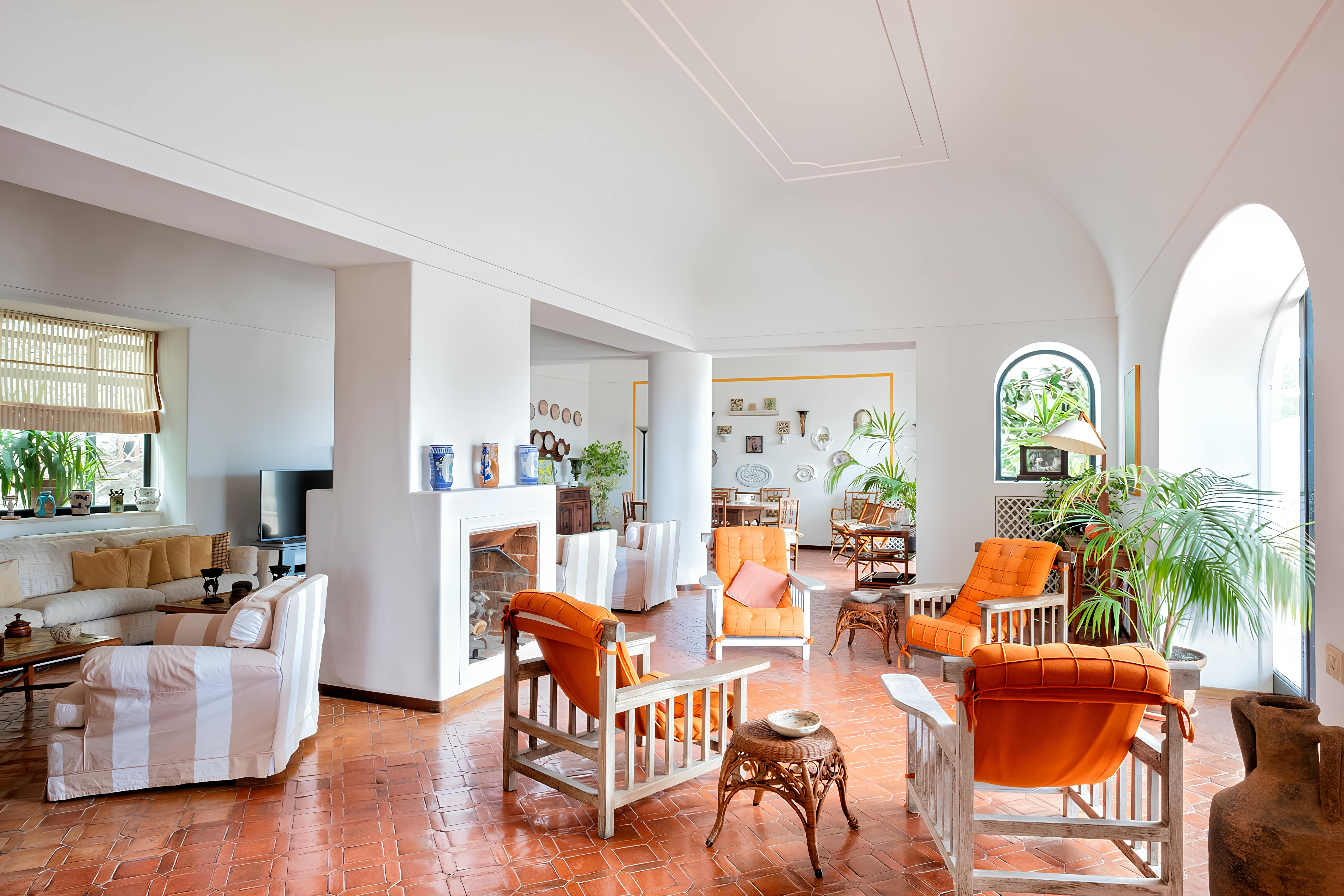 Villa Sirrocco Sorrento: Luxury 6-Bedroom Villa with Sea View and Pool, Capri