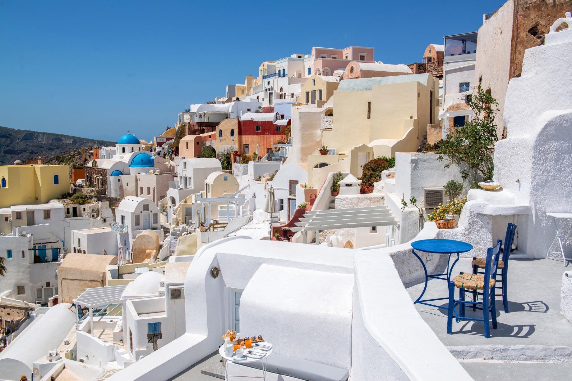 Villa Theros Oia: Luxury 2-Bedroom Apartment with Hot Tub and Sea View, Santorini