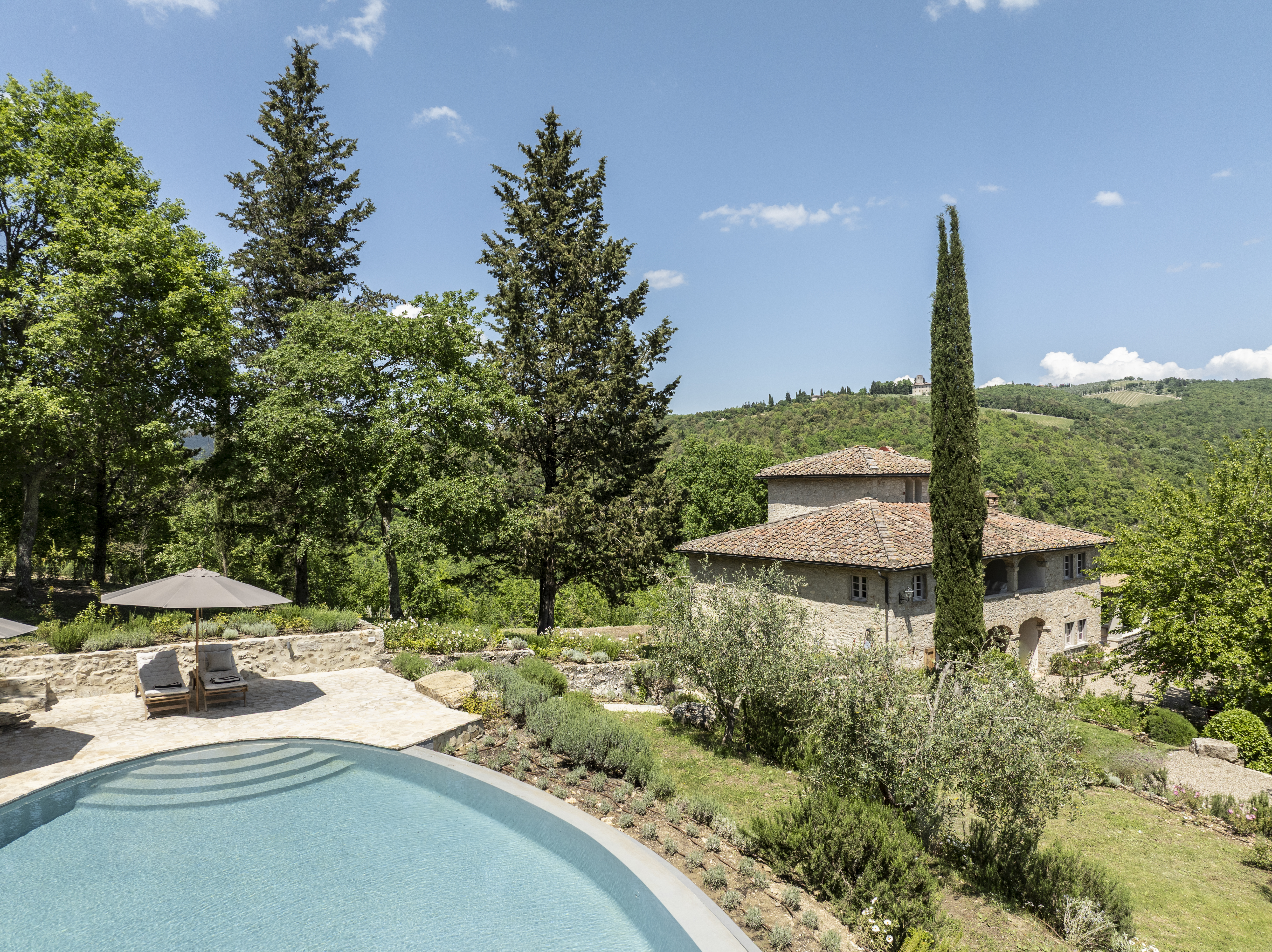 Villa Torre Chianti: Elegant 5-Bedroom Villa with Infinity Pool, Tuscany