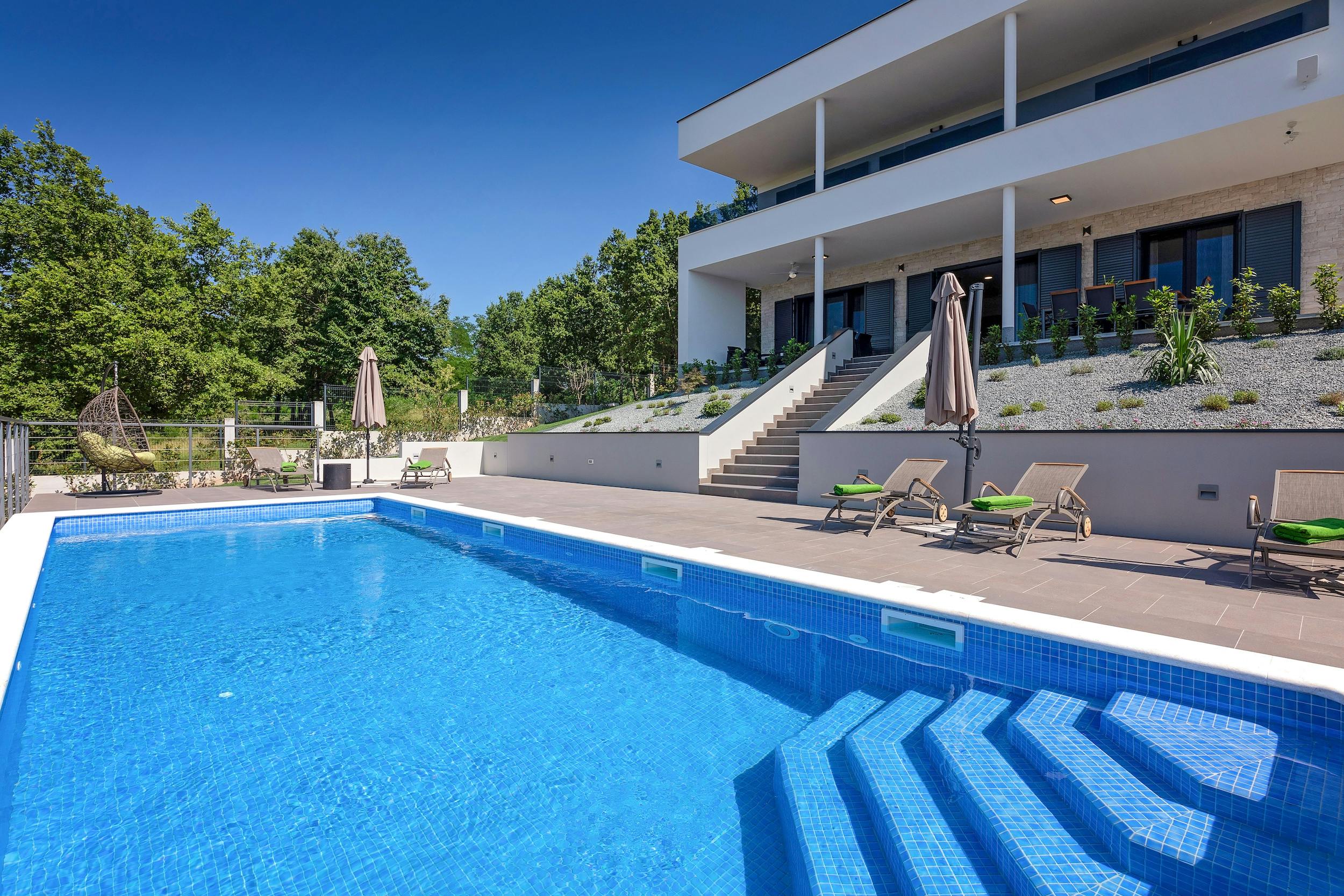 Villa Tramontana Labin: Spacious 8-Bedroom Villa with Seaview and Pool, Istria