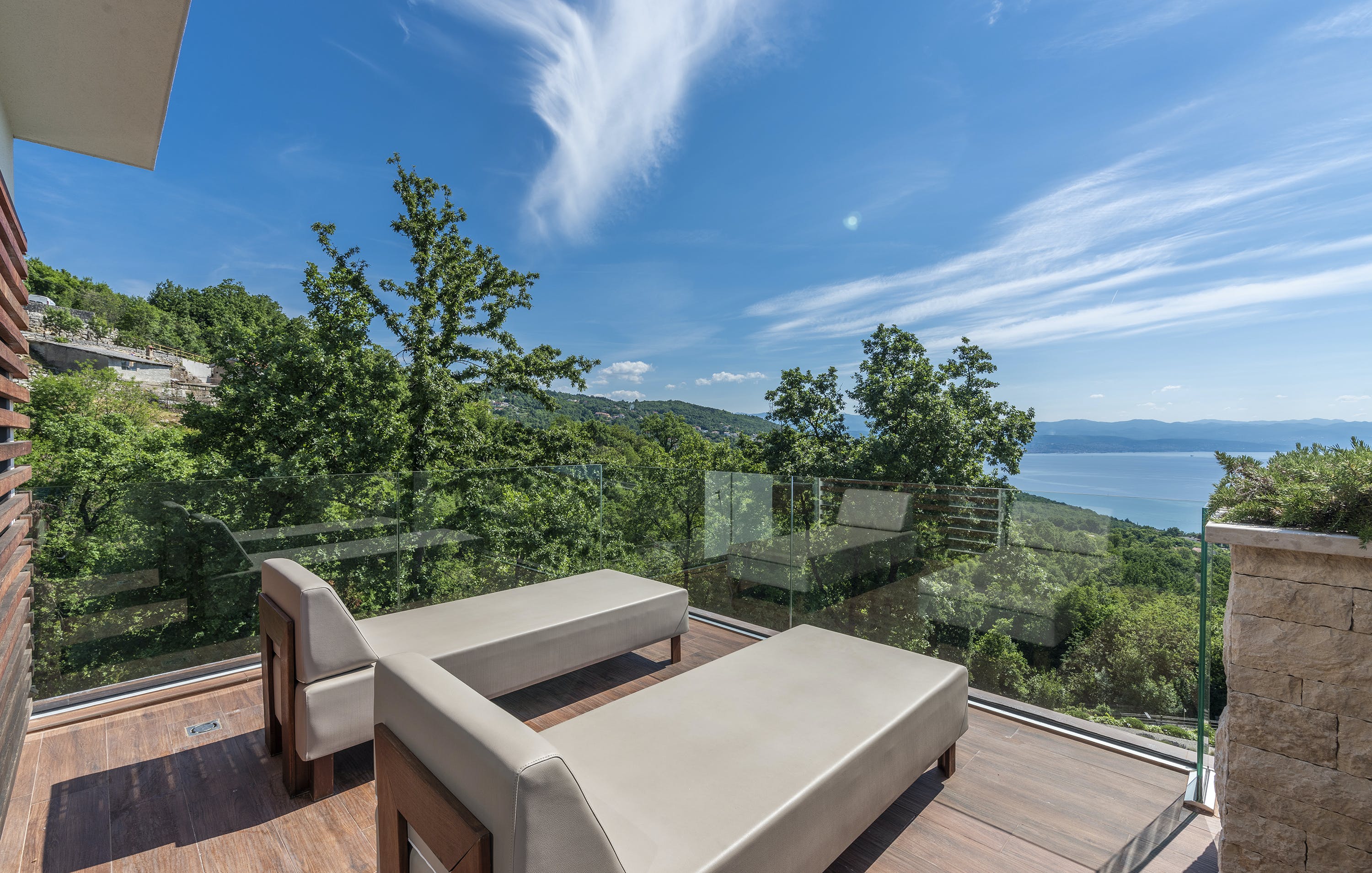 Villa Tramontana Opatija: Luxury 4-Bedroom Villa with Infinity Pool and Sea Views, Istria