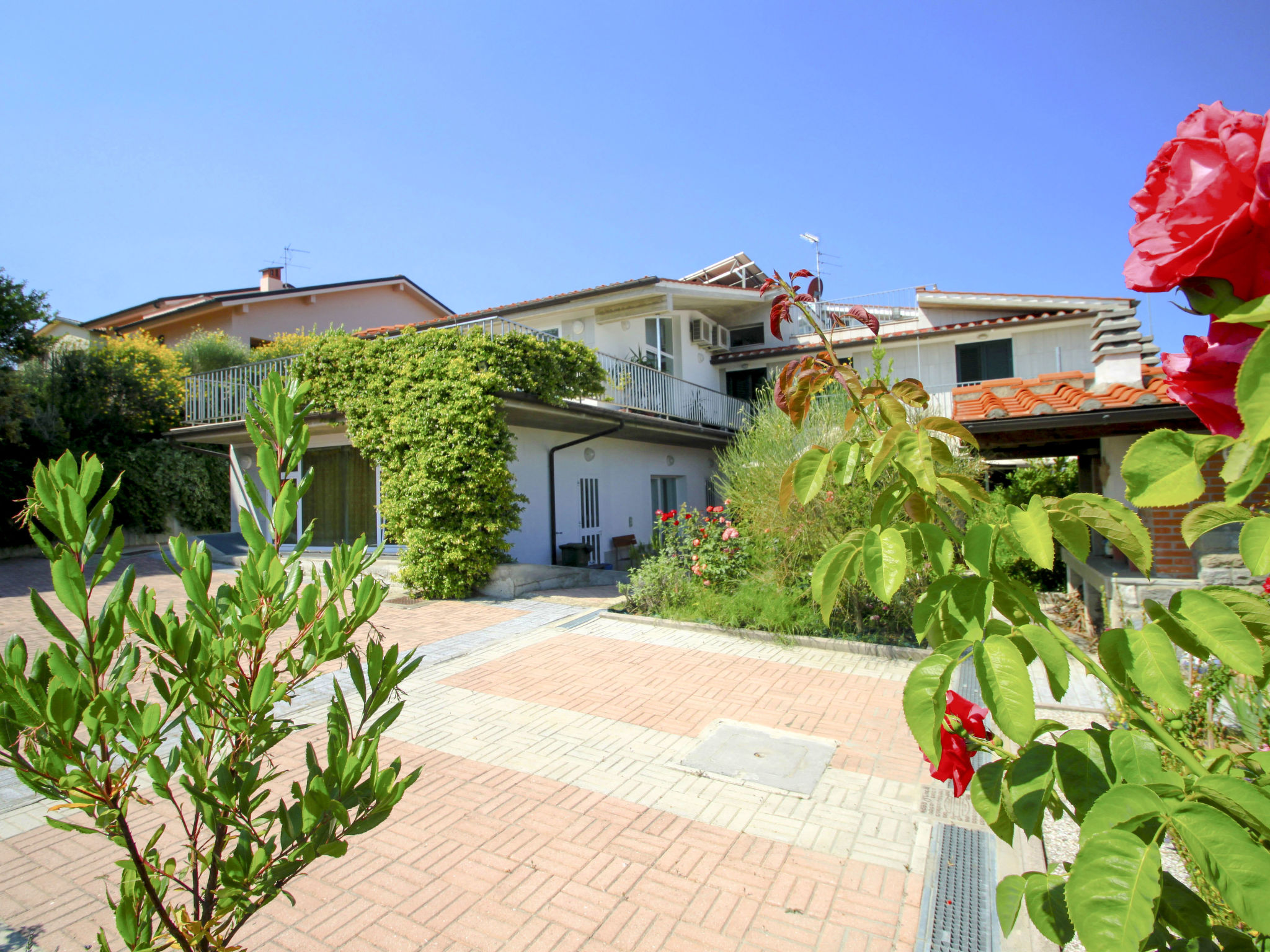 Villa Tramontina Montelupo: Luxury 4-Bedroom Family Villa with Private Pool and Countryside Views in Tuscany Italy