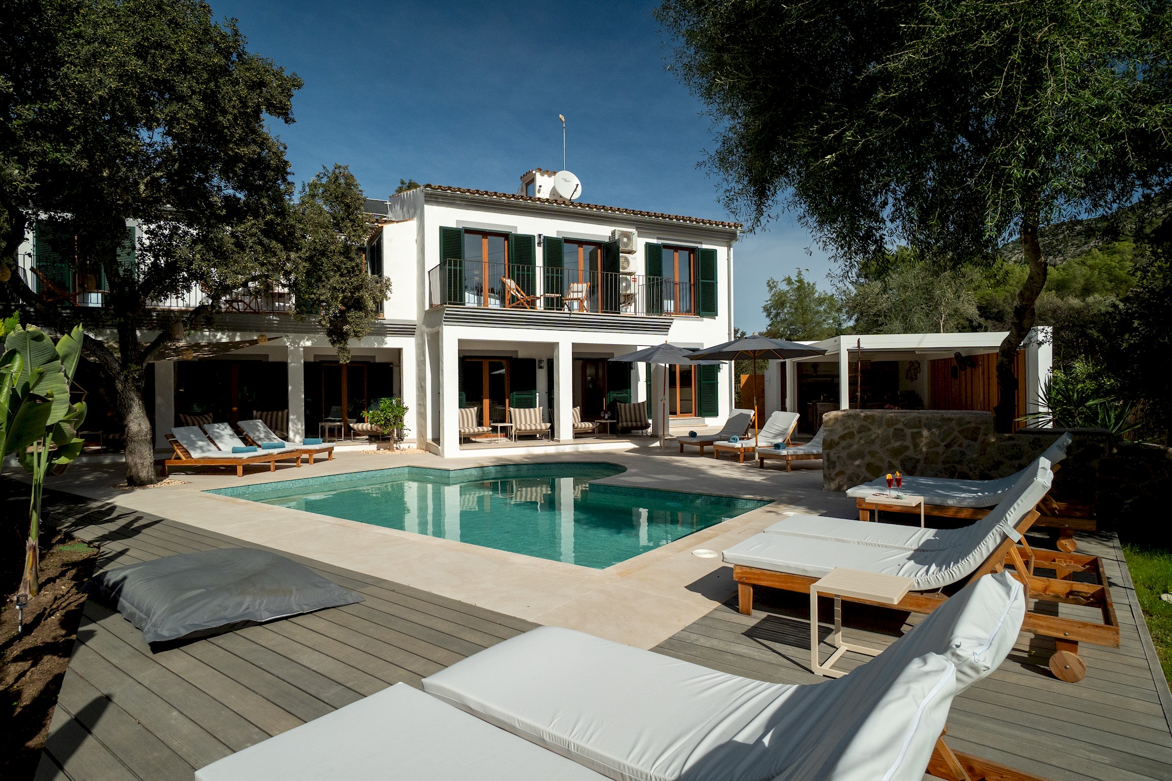 Villa Tramuntana Alcúdia: Spacious 6-Bedroom Luxury Villa with Seaview and Pool, Mallorca