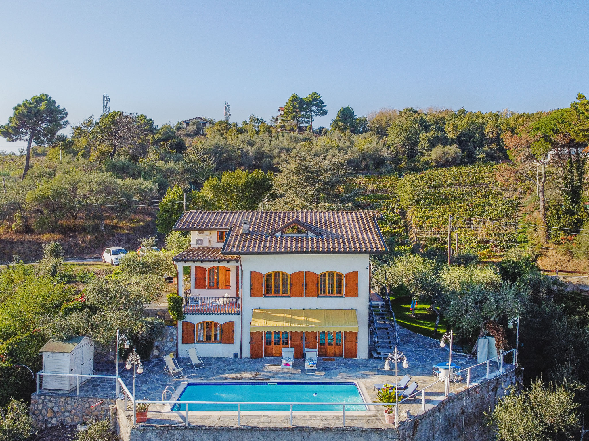 Villa Tramuntana Corsanico: Spectacular 4-Bedroom Hillside Villa with Private Pool and Panoramic Views in Tuscany Italy