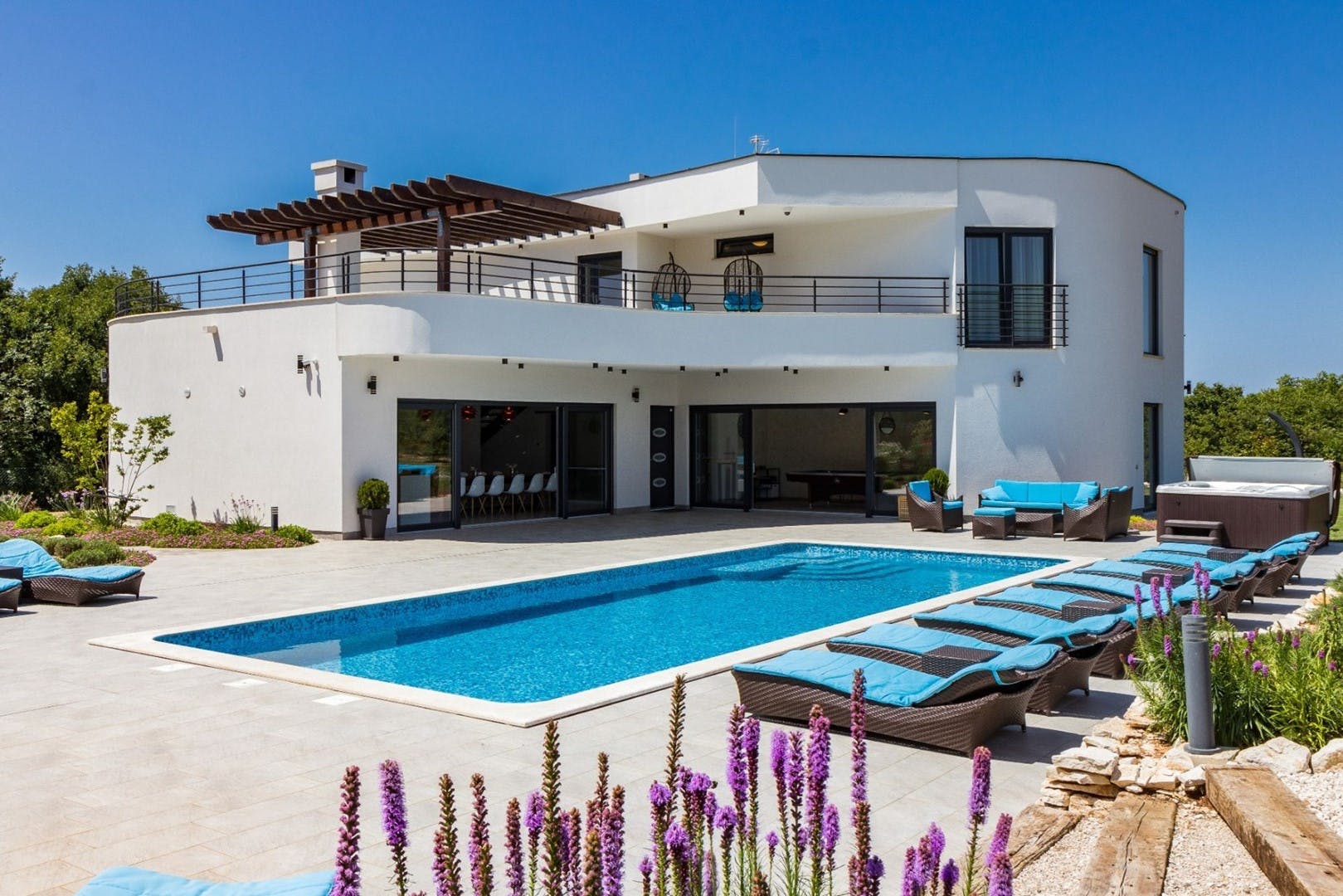Villa Tramuntana Pazin: 5-Bedroom Luxury Villa with Sauna and Pool, Istria