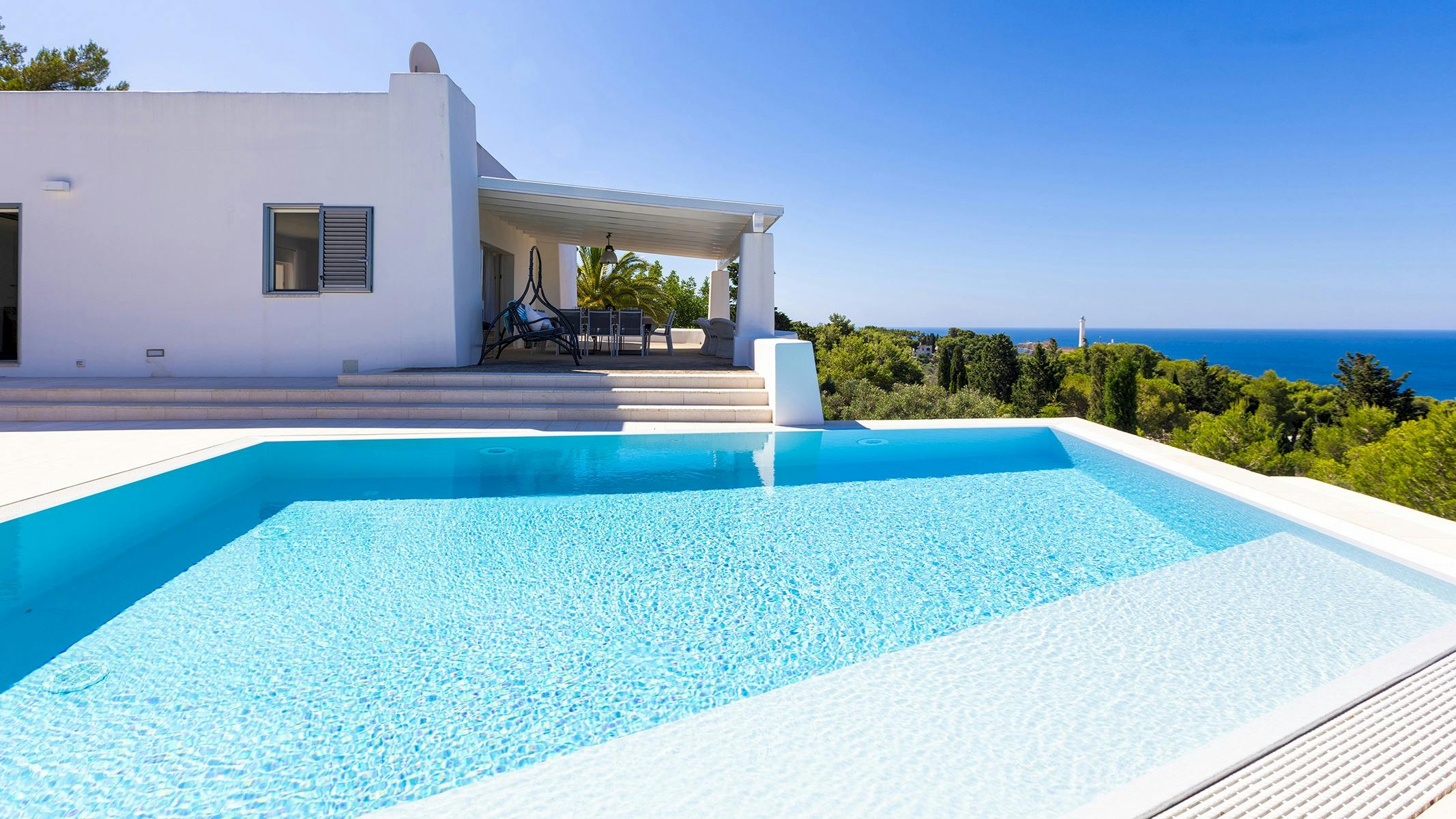 Villa Ulivo Leuca: Luxury 4-Bedroom Villa with Infinity Pool and Sea Views, Puglia
