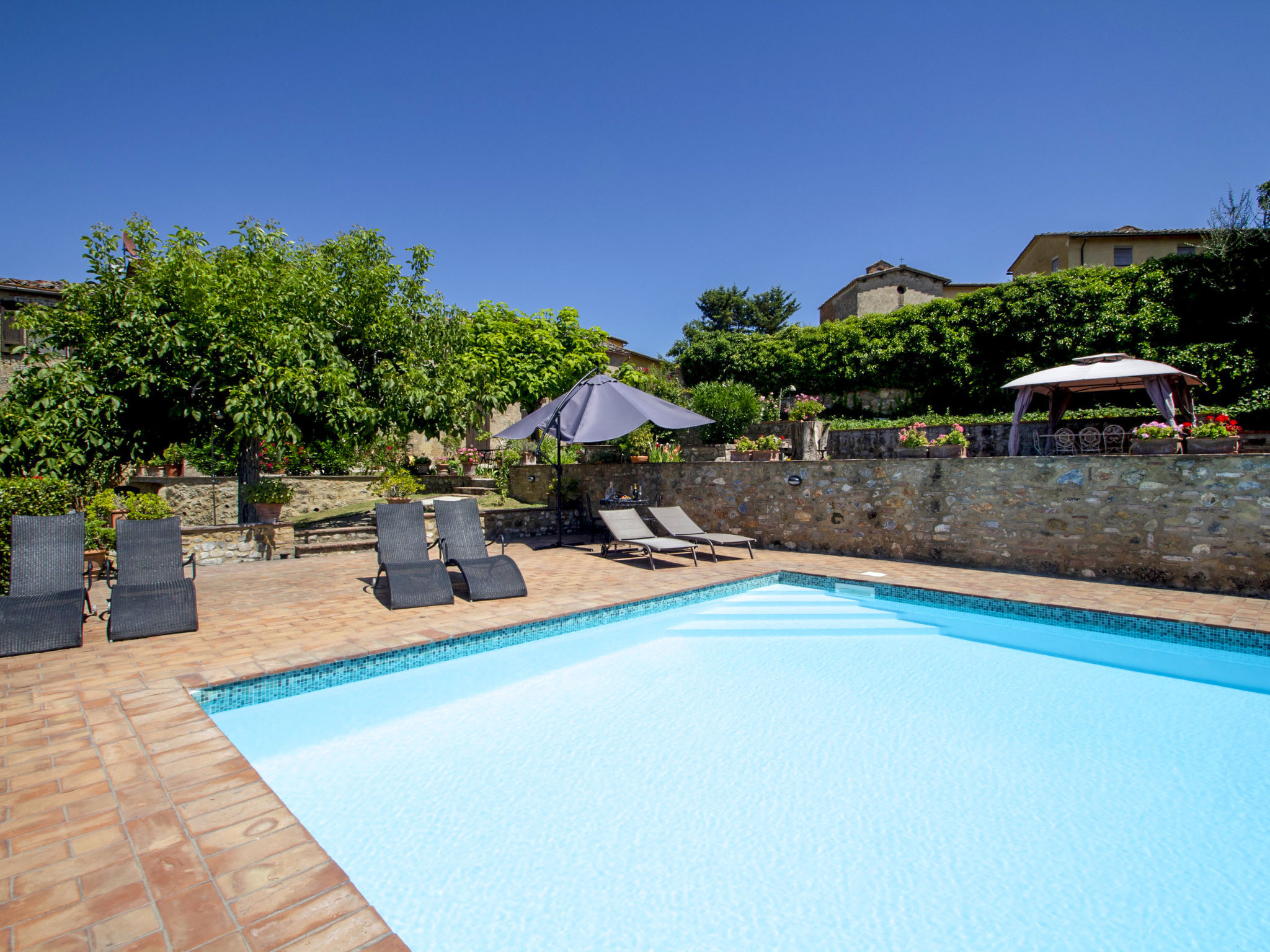 Villa Vernaccia San Gimignano: Stunning 5-Bedroom Historic Farmhouse with Private Pool in the Heart of Tuscany