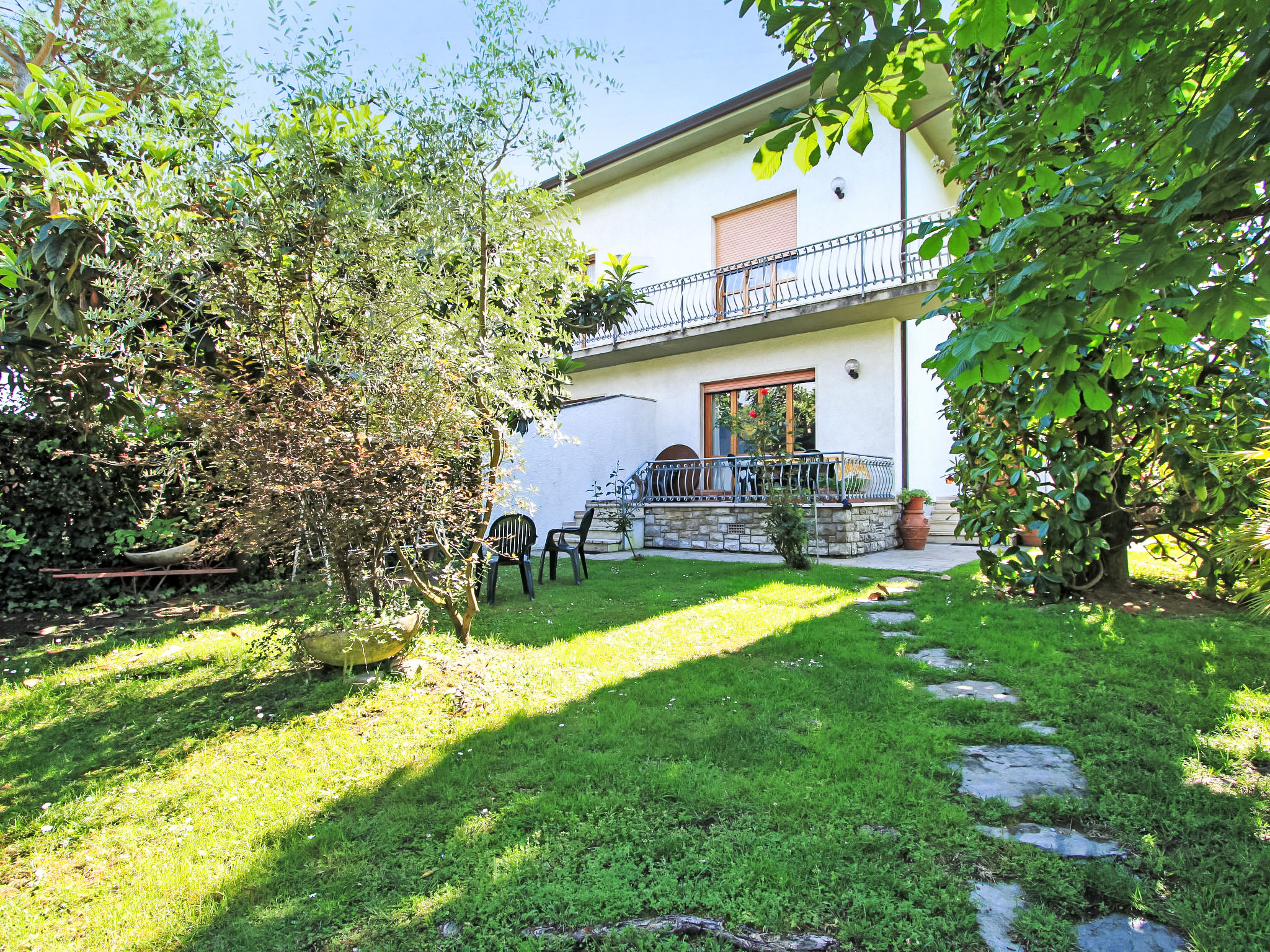 Villa Versilia Forte: Modern Four-Bedroom Holiday Villa with Garden Near Beach in Tuscany Italy