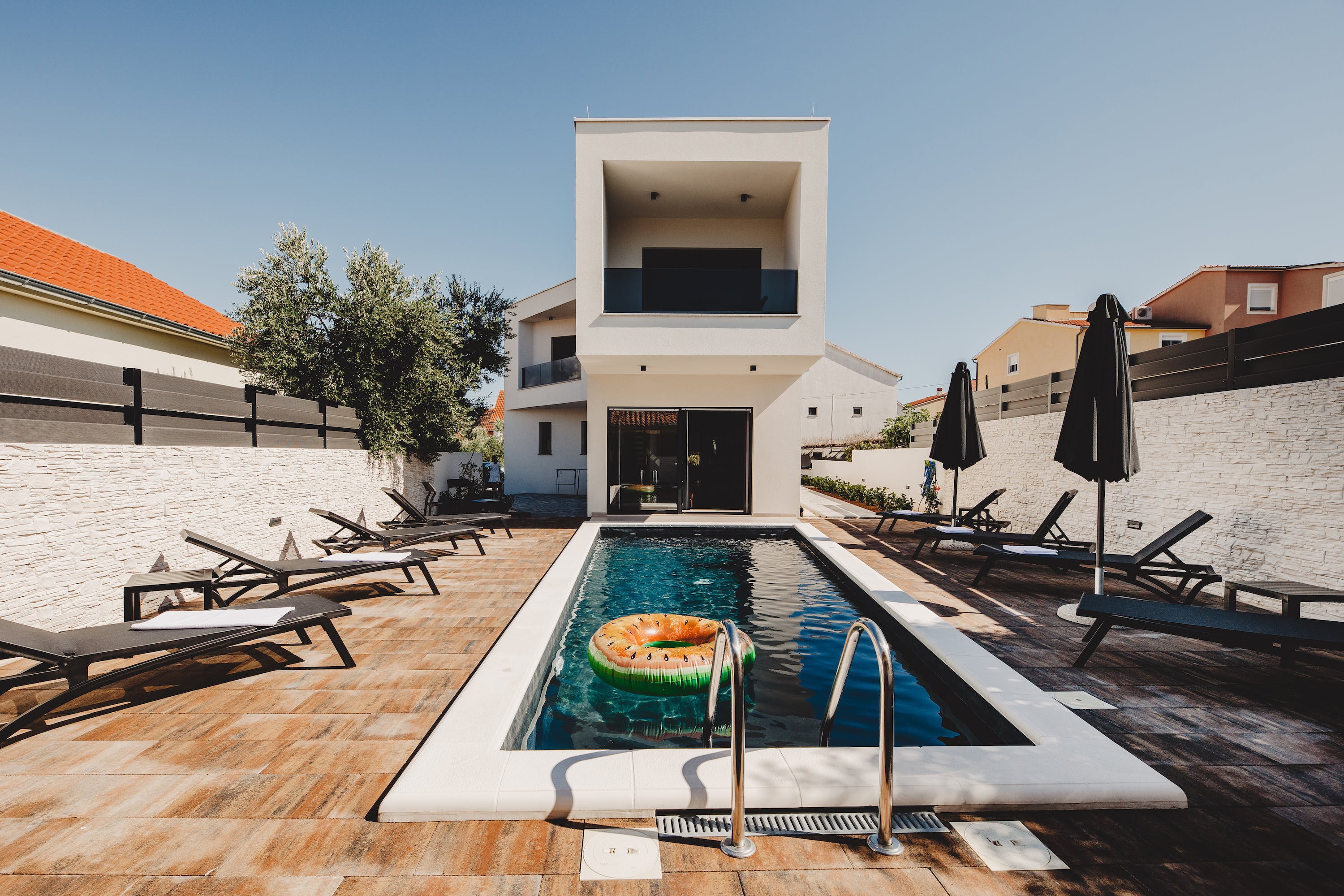 Villa Vodice Sveta: Exclusive 4-Bedroom Villa with Pool and Beach Access, Šibenik-Knin County