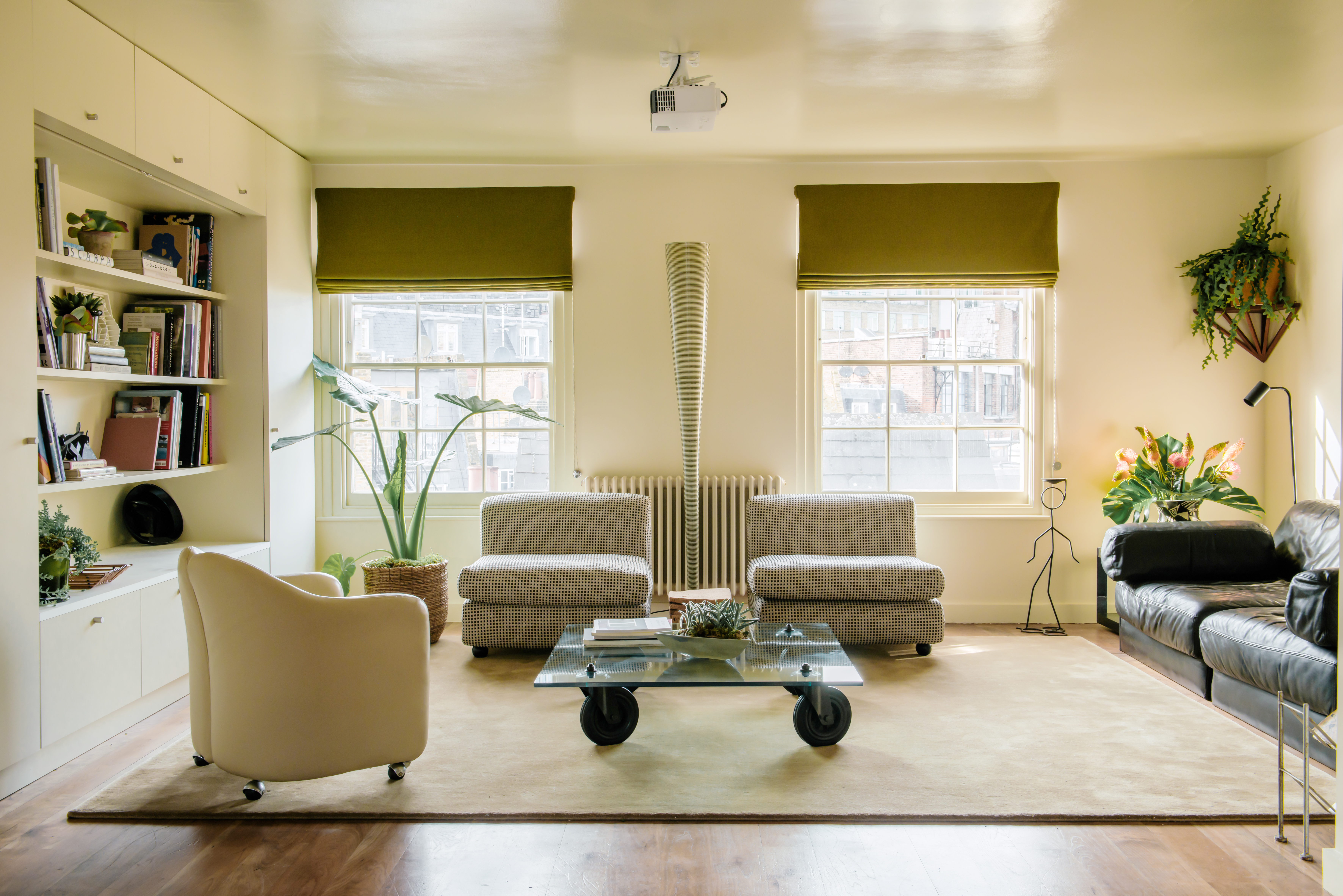 Apartment Bedford CoventGarden The West End: Chic 1-Bedroom Apartment Rental with Roof Terrace, London West End
