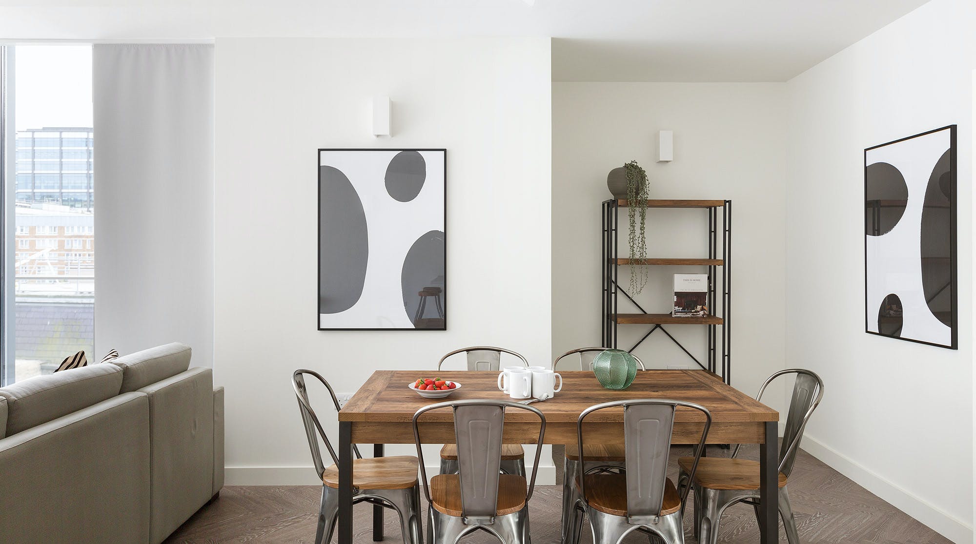 Apartment Blackfriars London: Contemporary 2-Bedroom Apartment Rental with Family-Friendly Features in St. Luke’s London