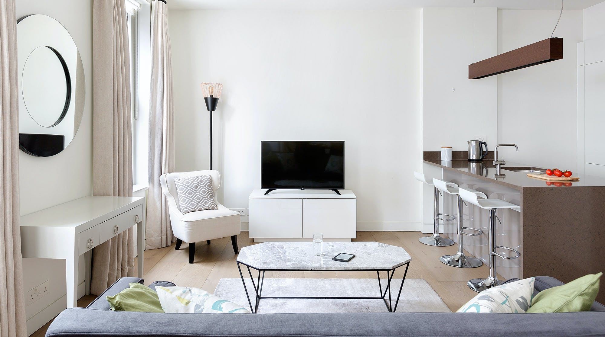 House Gloaming Regent Marylebone-856427: Contemporary 2-Bedroom Apartment Rental Marylebone with Family-Friendly Features