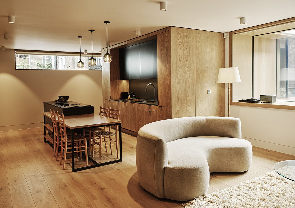 House Lysias Lisson Grove Marylebone: Stylish 1-Bedroom Apartment Rental with Family-Friendly Features in Marylebone, London