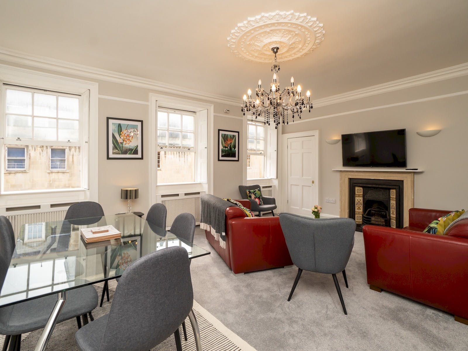 Apartment Circus Somerset: Charming 3-Bedroom Family Apartment Rental in Somerset Bath with Central Location