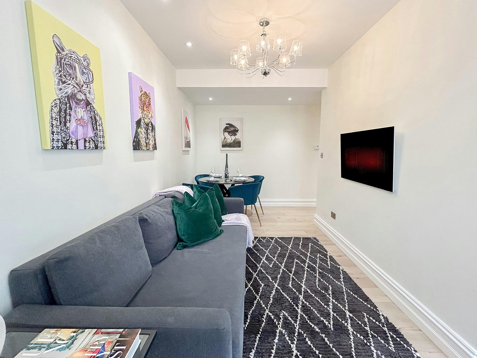 Apartment Cromwell South Kensington: 2-Bedroom Family-Friendly Apartment Rental in South Kensington, London