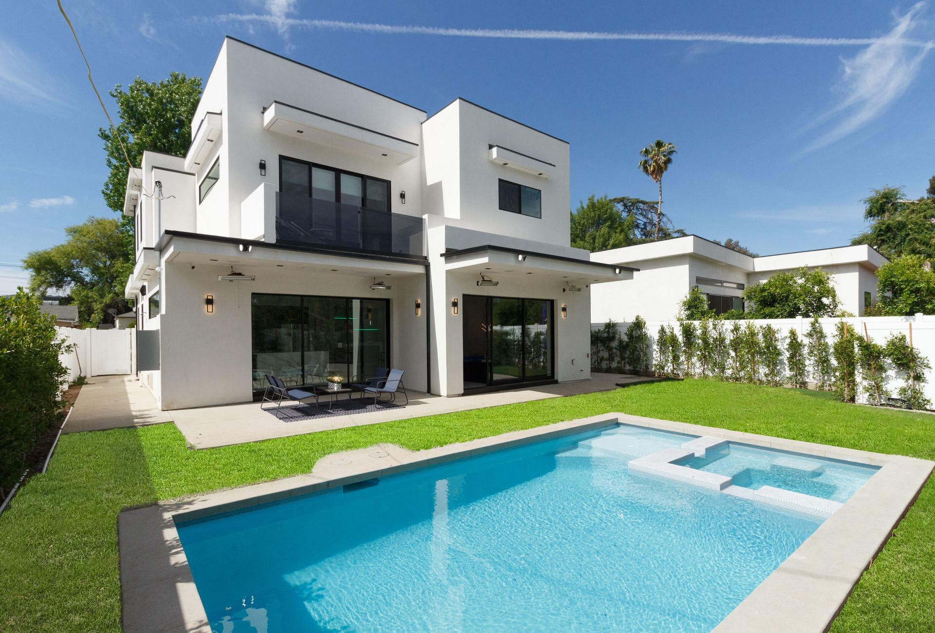 Apartment Encino Oak: Luxury 4-Bedroom Apartment with Swimming Pool and Sea Views, Encino