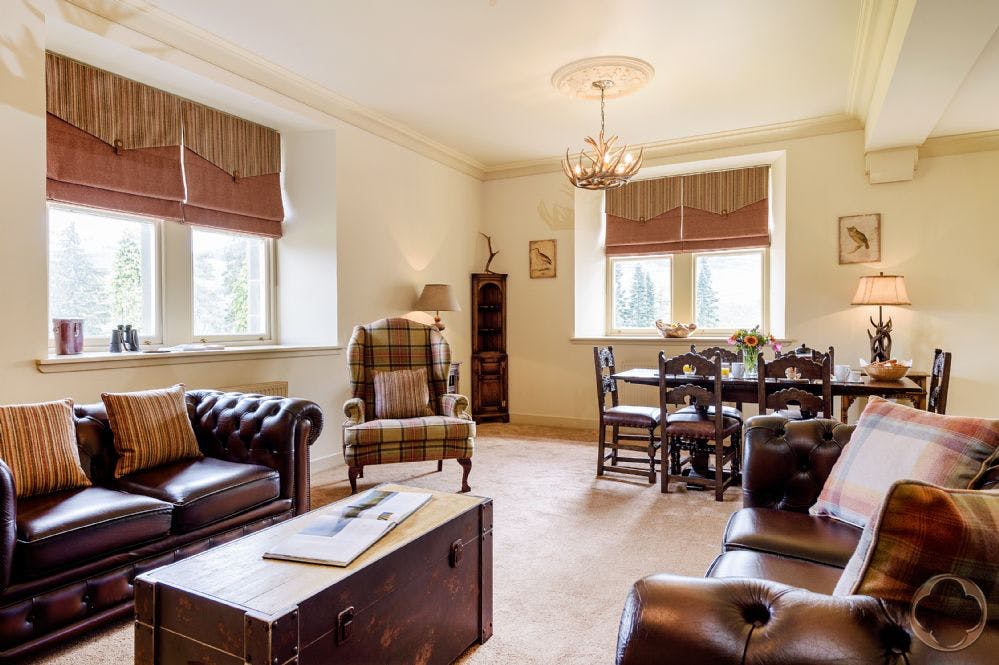 Apartment Foyers Inverness: Stylish 2-Bedroom Apartment with Sauna and Lake Views, Inverness