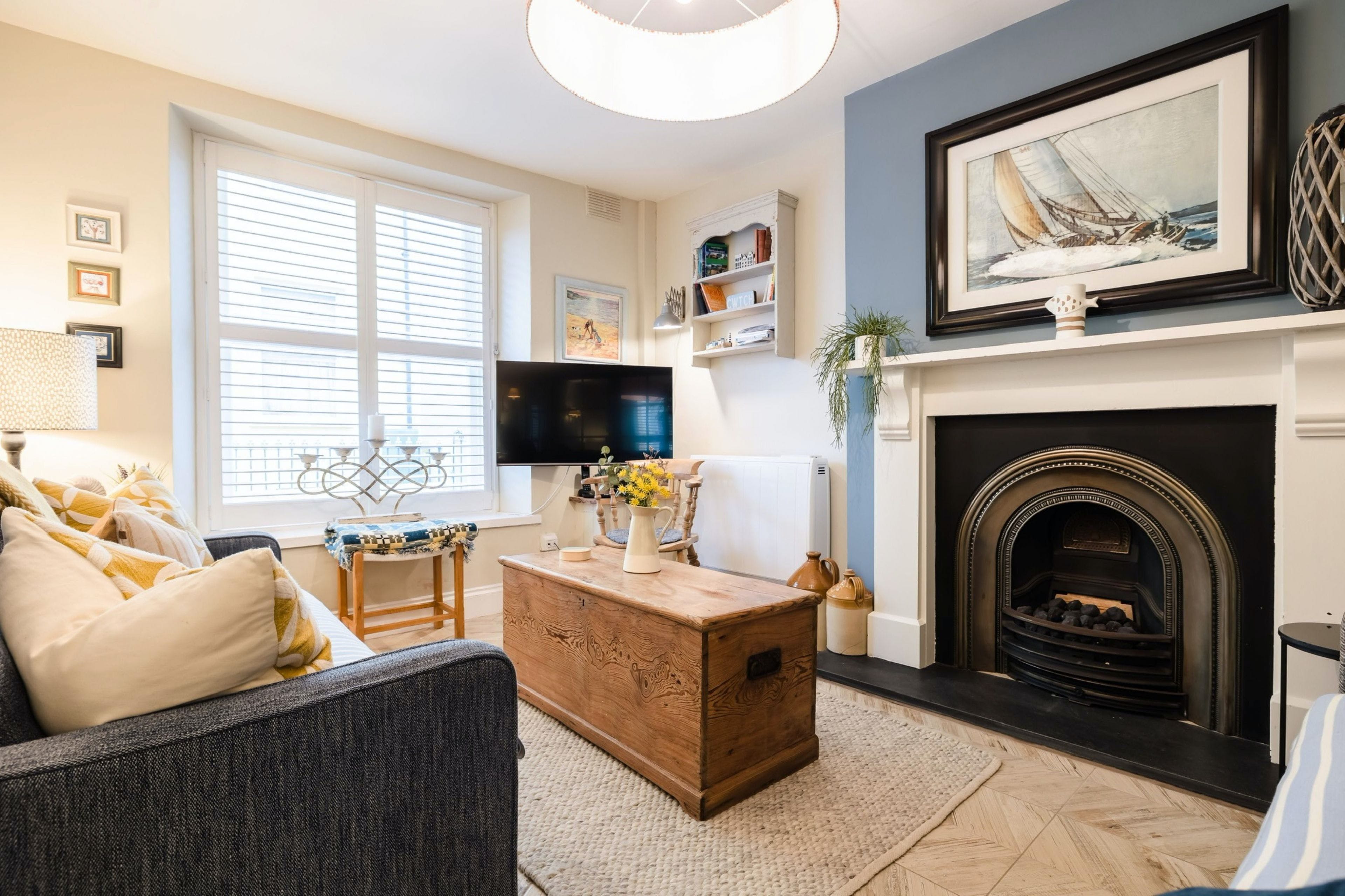 Apartment Giltar Tenby: Stylish 3-Bedroom Apartment with Seaviews and Beach Nearby in Tenby