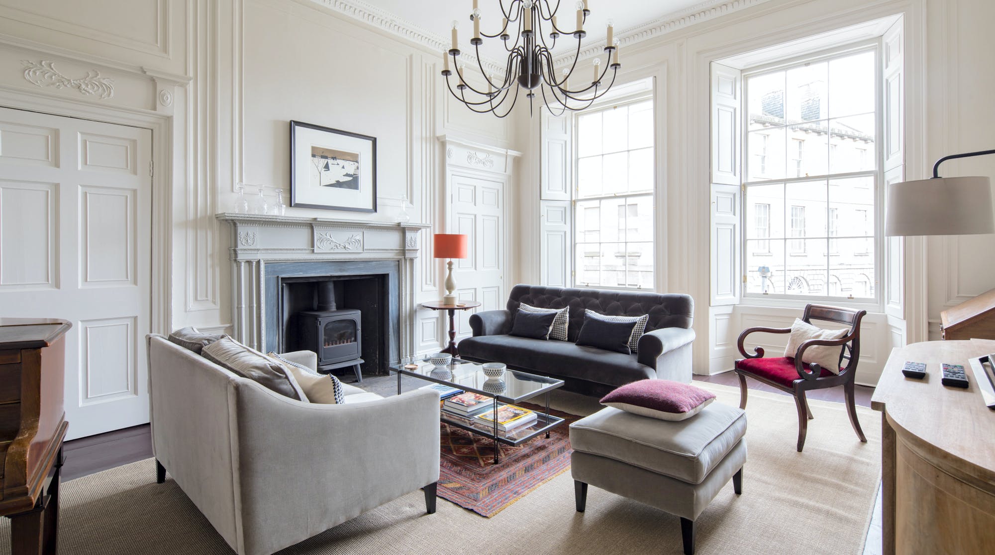 Apartment Hermitage Hillside: Stylish 3-Bedroom Apartment with Seaview and Family-Friendly Features, Edinburgh Hillside