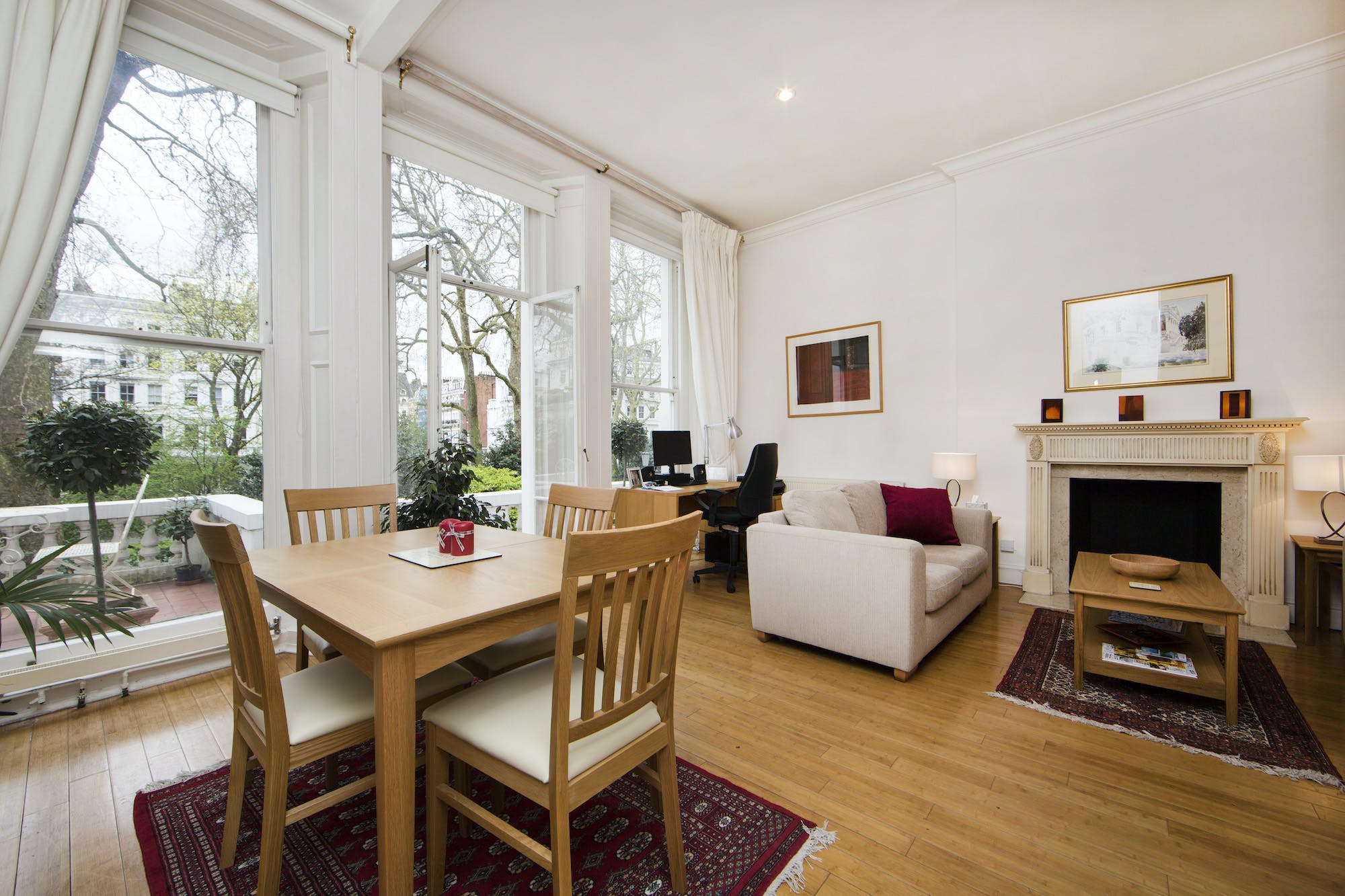 Apartment Norland Kensington: Elegant 2-Bedroom Apartment Rental with Family-Friendly Features in Kensington, London