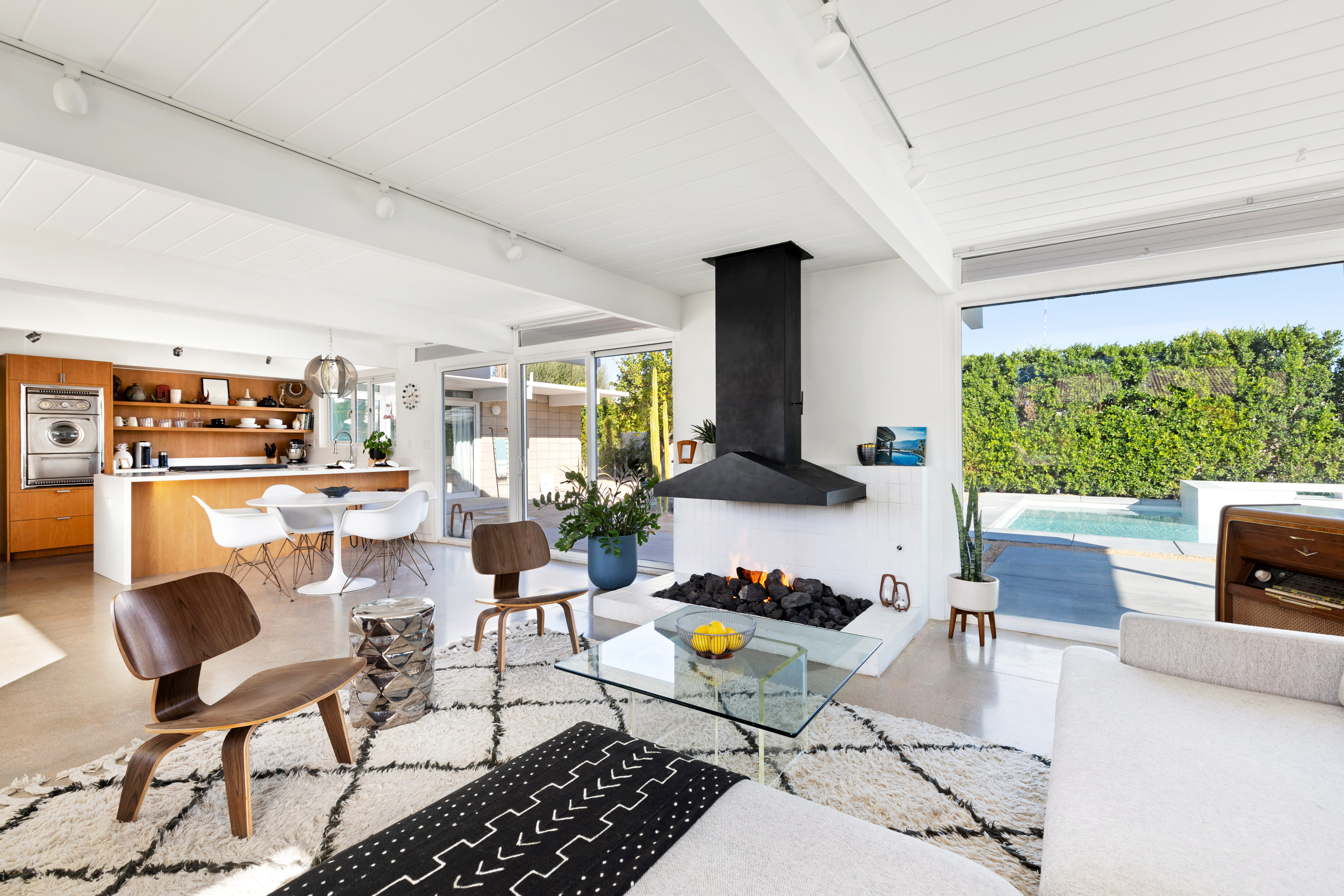 Villa Boreas Snowcreek Cathedral City: Luxury 2-Bedroom Apartment with Hot Tub and Pool, Cathedral City
