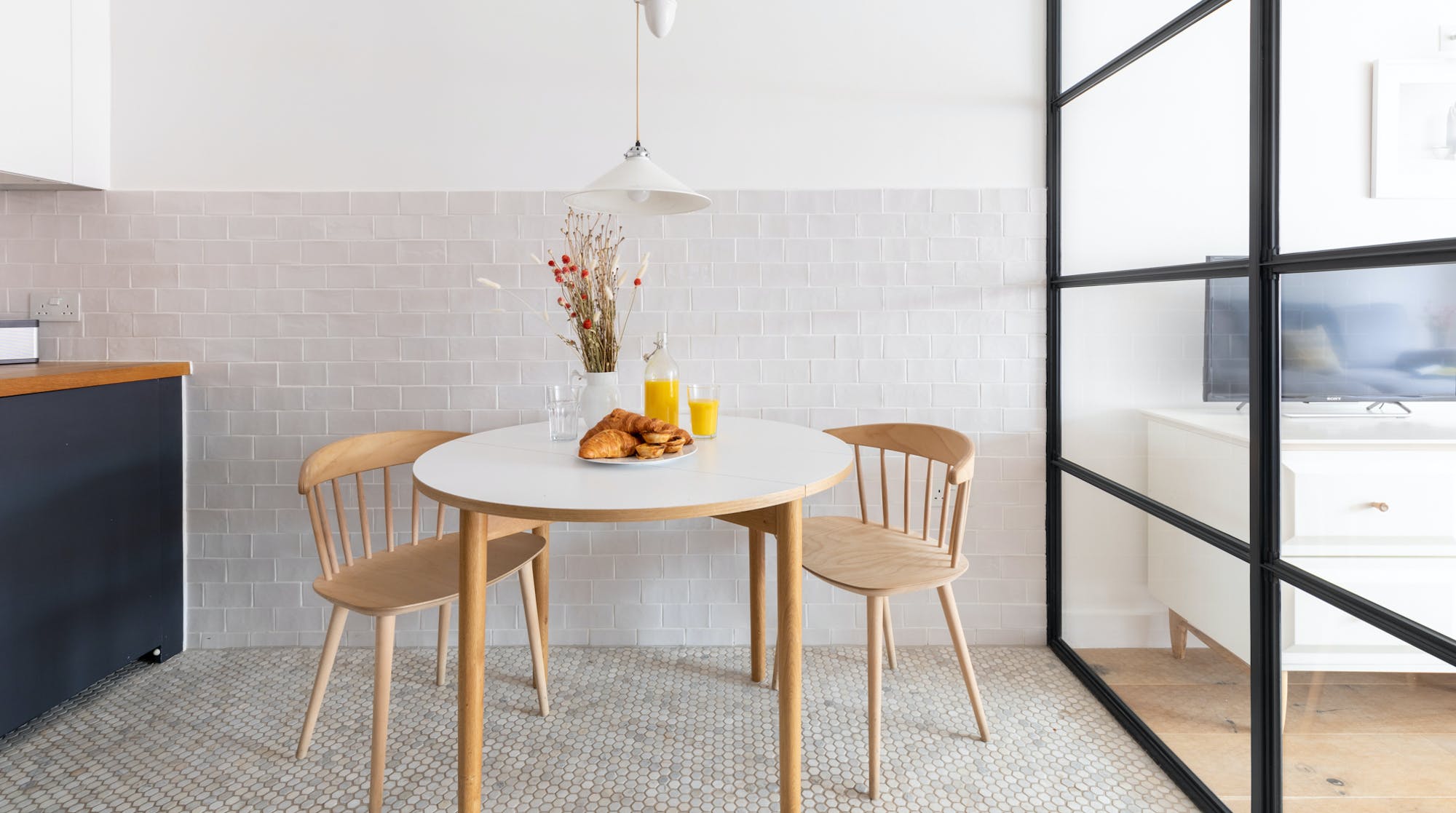 Apartment Thorney Westminster: Stylish 1-Bedroom Apartment Rental with Balcony in Westminster