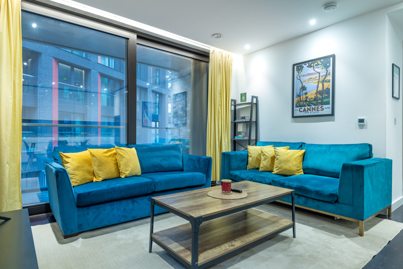 Apartment Vauxhall Nine Elms: Stylish 2-Bedroom Apartment Rental with Family-Friendly Features, Nine Elms London