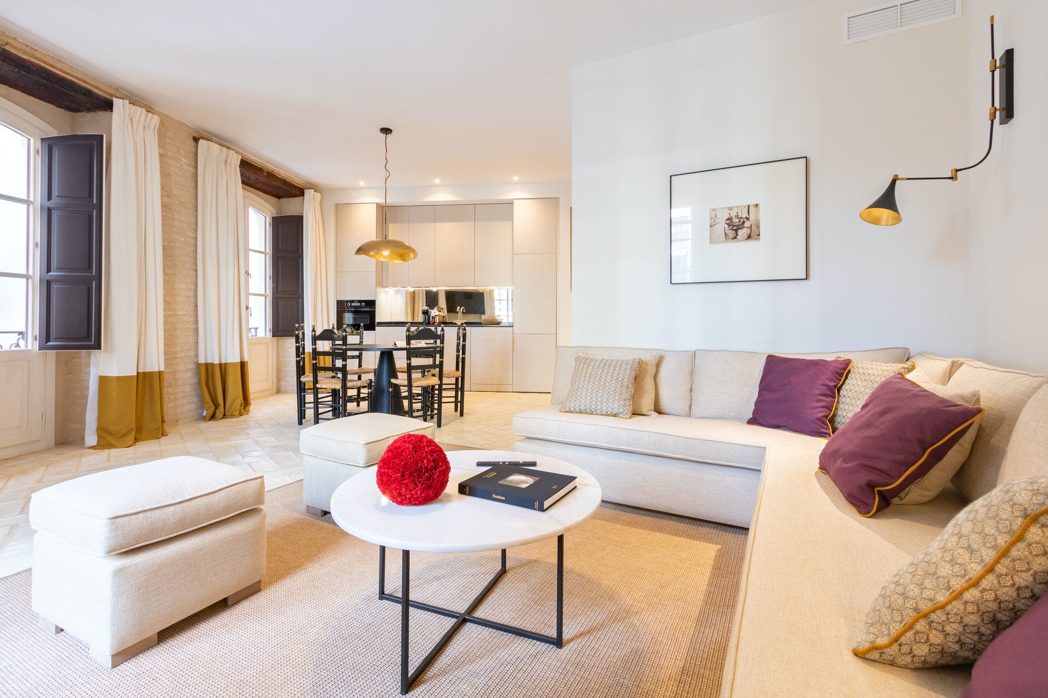 Casa Alfarería Sevilla: Charming 2-Bedroom Apartment Rental with Air Conditioning in Sevilla