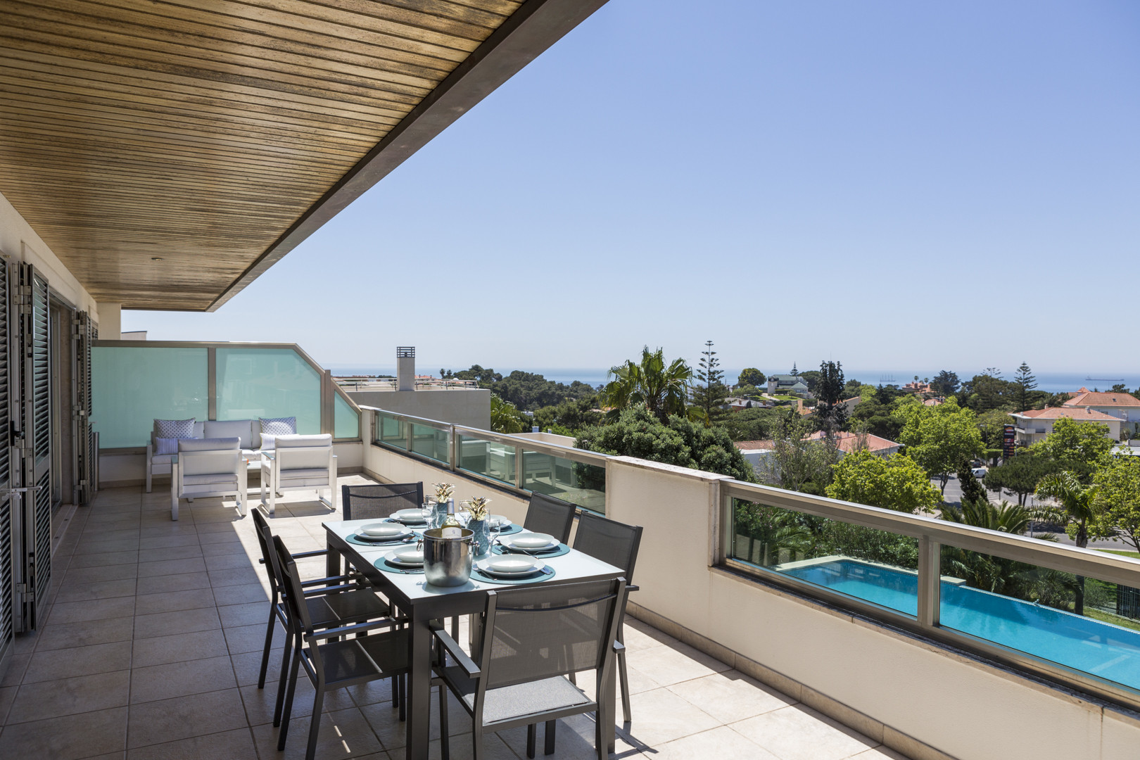 Casa Birre Cascais: Luxury 3-Bedroom Villa with Pool and Sea Views, Cascais