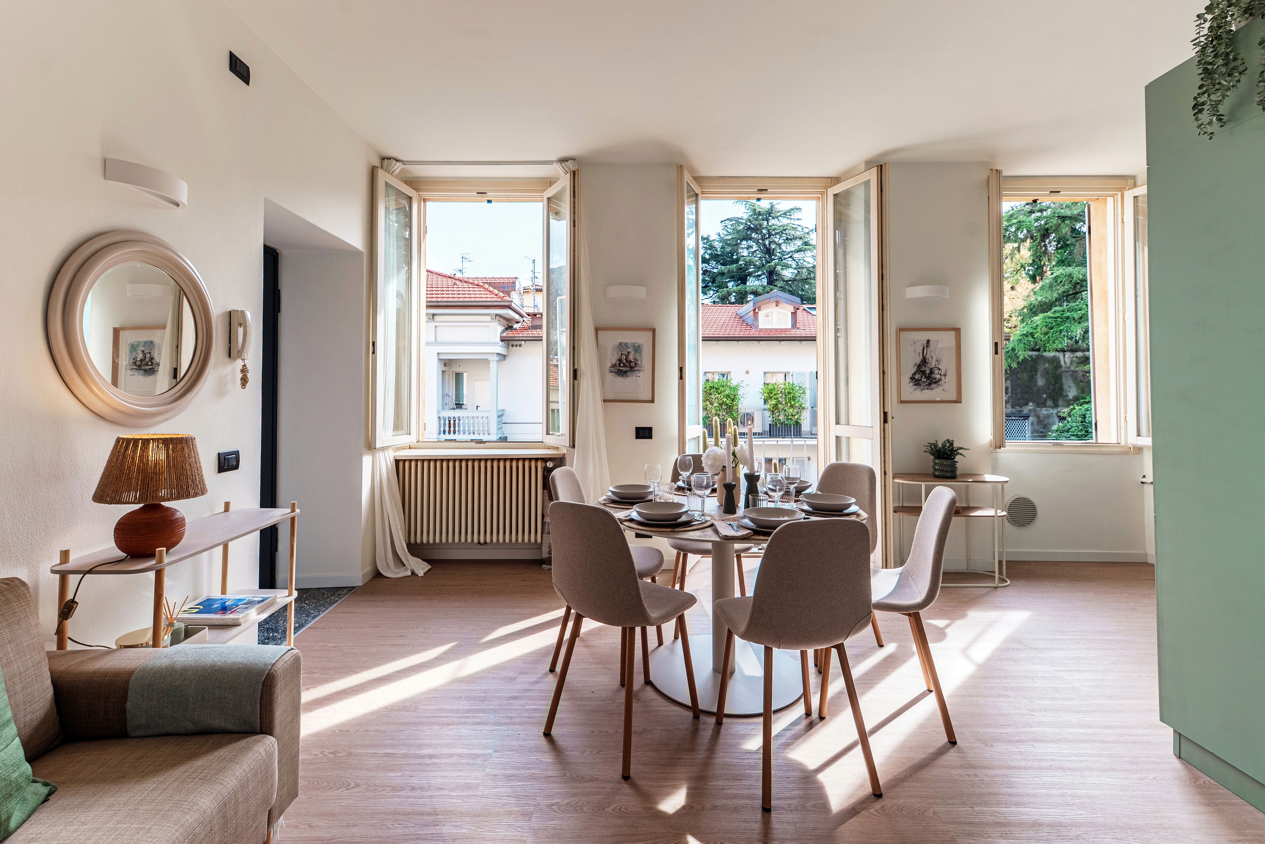 Casa Bissone Como: Charming 3-Bedroom Apartment with Lake Views, Apartment Rental Como