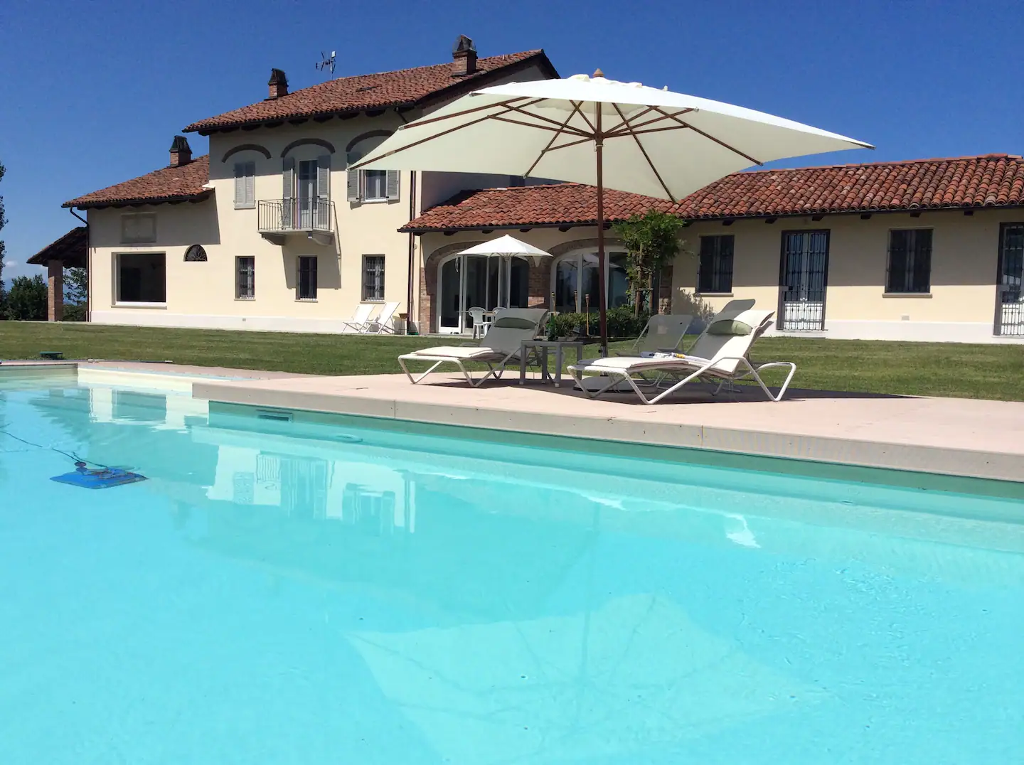 Casa Boscaglia Asti: Charming 3-Bedroom Apartment with Private Pool in Asti
