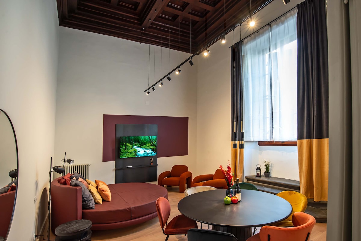 Villa Levante SanGaggio Duomo: Elegant 2-Bedroom Apartment with Air Conditioning, Apartment Rental Duomo Florence