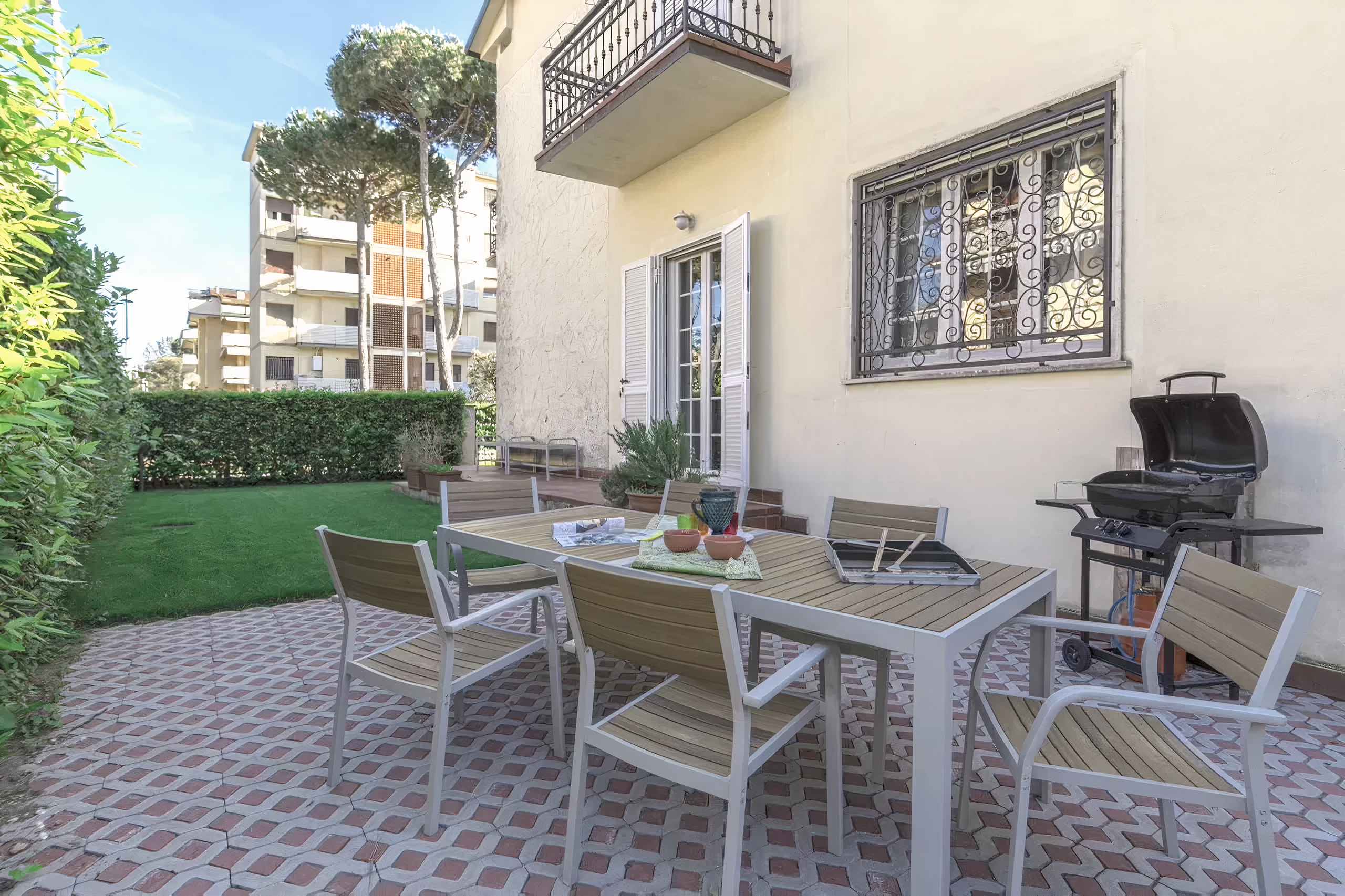 Casa Burlamacco Viareggio: Charming 3-Bedroom Apartment with Hot Tub and Seaview, Viareggio