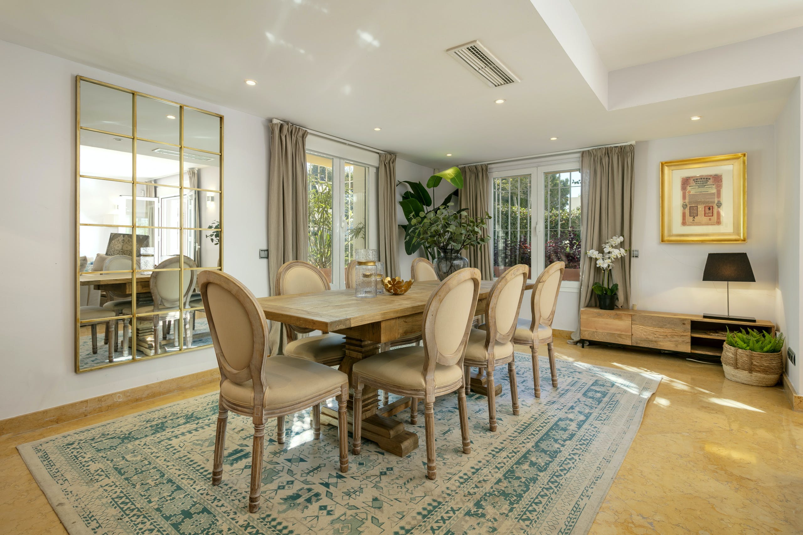 Casa Calabajío Marbella: Spacious 4-Bedroom Apartment with Hot Tub and Sea Views, Marbella