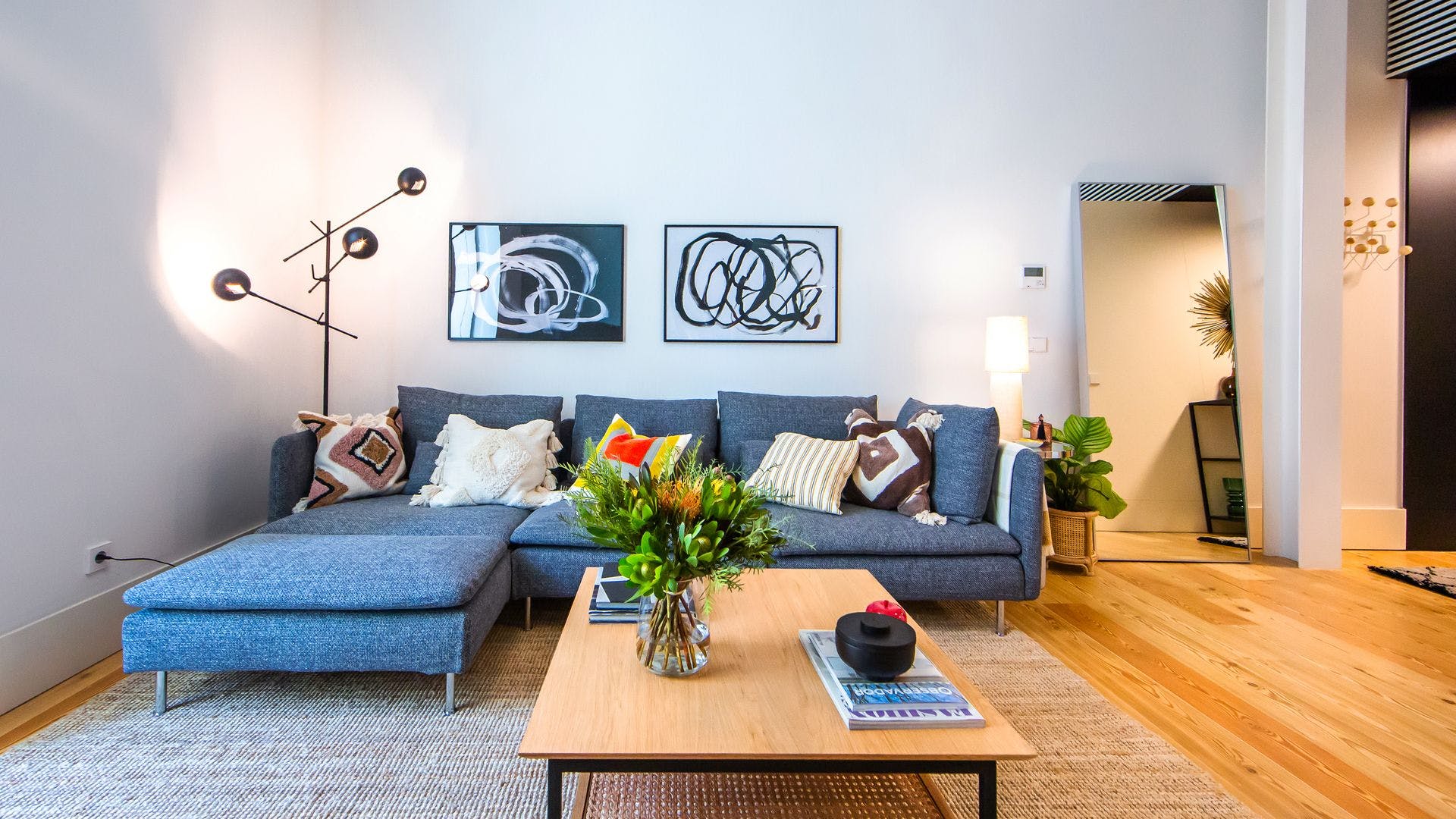 Villa Levante São Nicolau Chiado: Charming 2-Bedroom Apartment Rental with Air-Con in Chiado, Lisbon