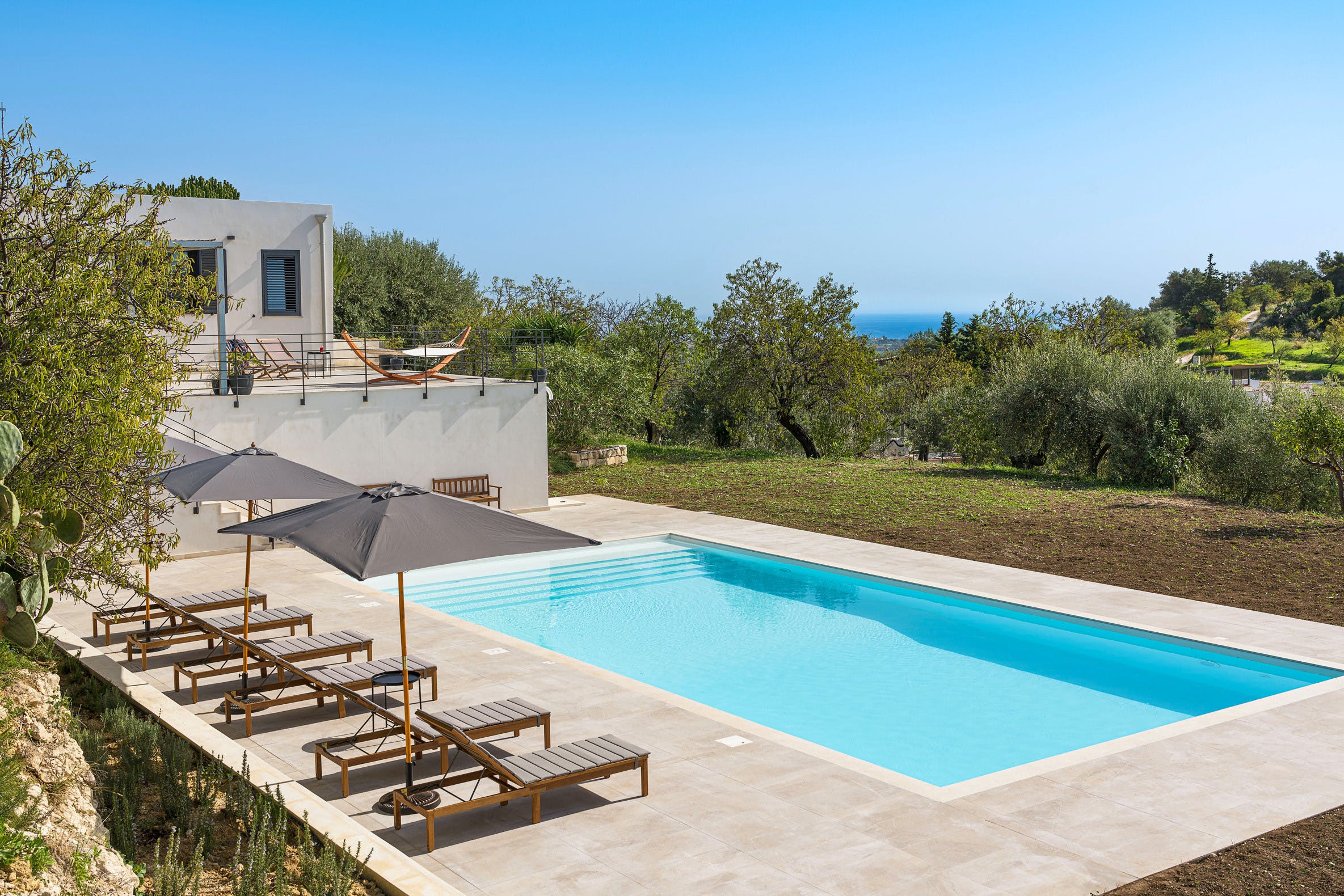 Villa Levante Palazzolo Val di Noto: Luxury 3-Bedroom Apartment with Swimming Pool and Seaviews, Val di Noto