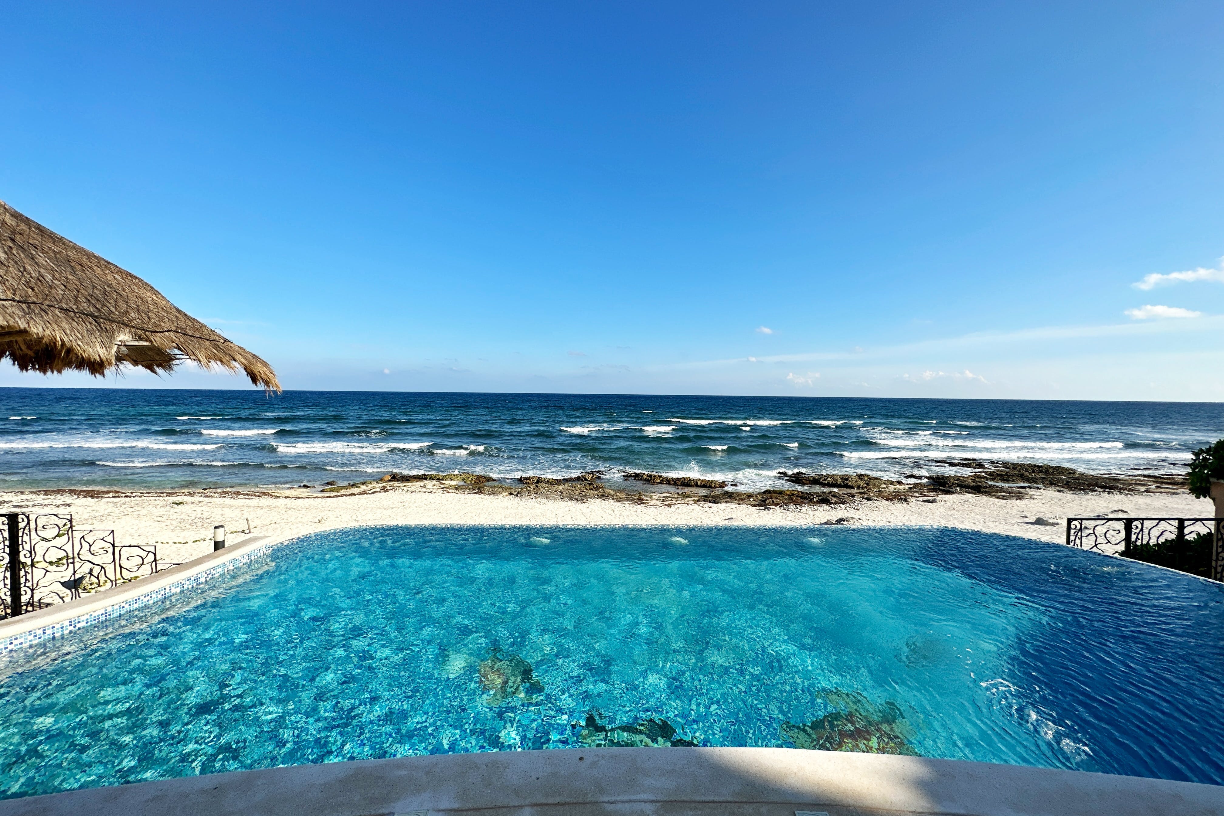 Villa Solano Kantenah Tulum: Luxury 7-Bedroom Apartment with Infinity Pool, Tulum Beachfront
