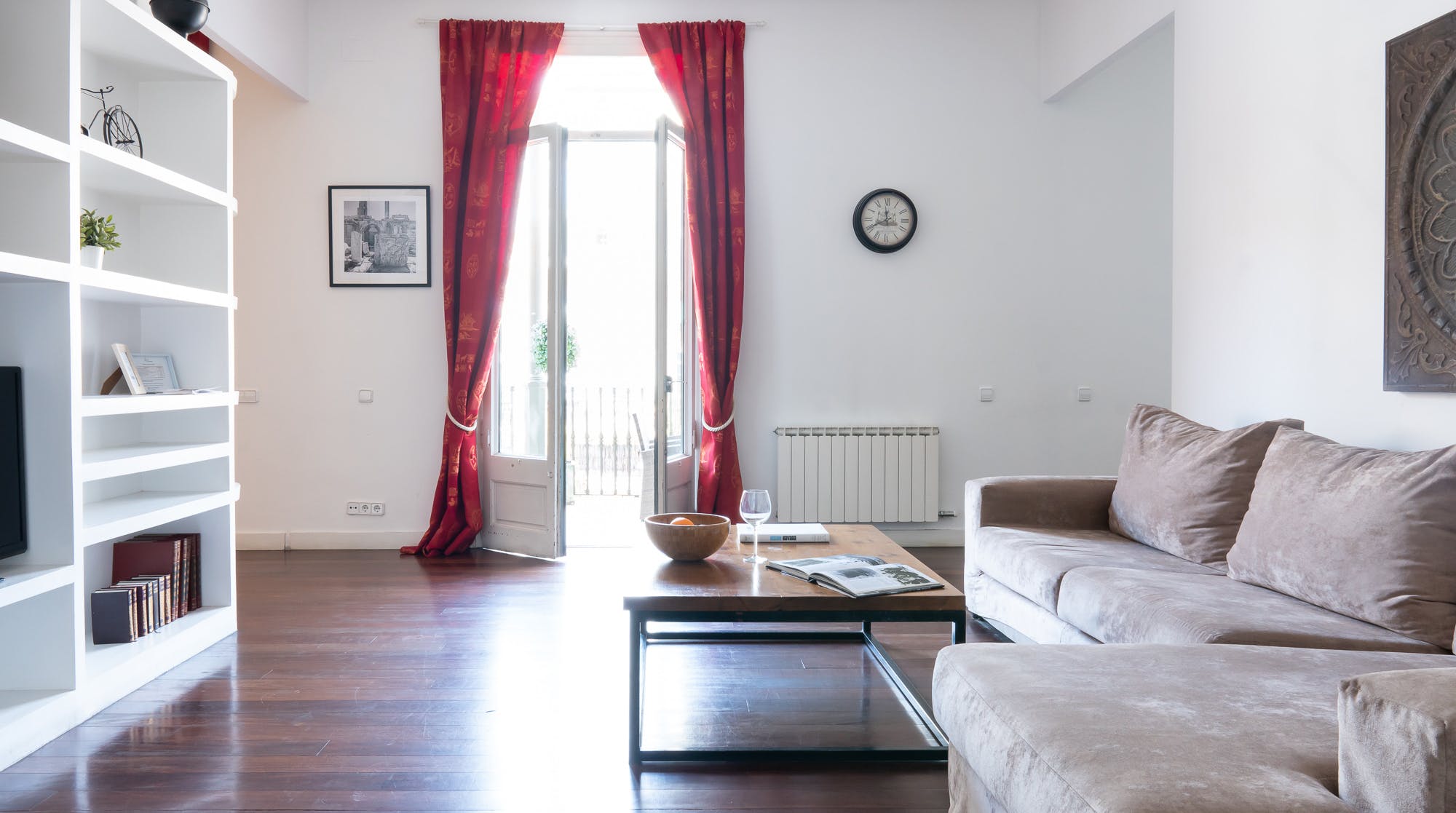 Villa Llevant Montjuïc Eixample: 3-Bedroom Apartment with Seaview and Air-Con, Barcelona Eixample