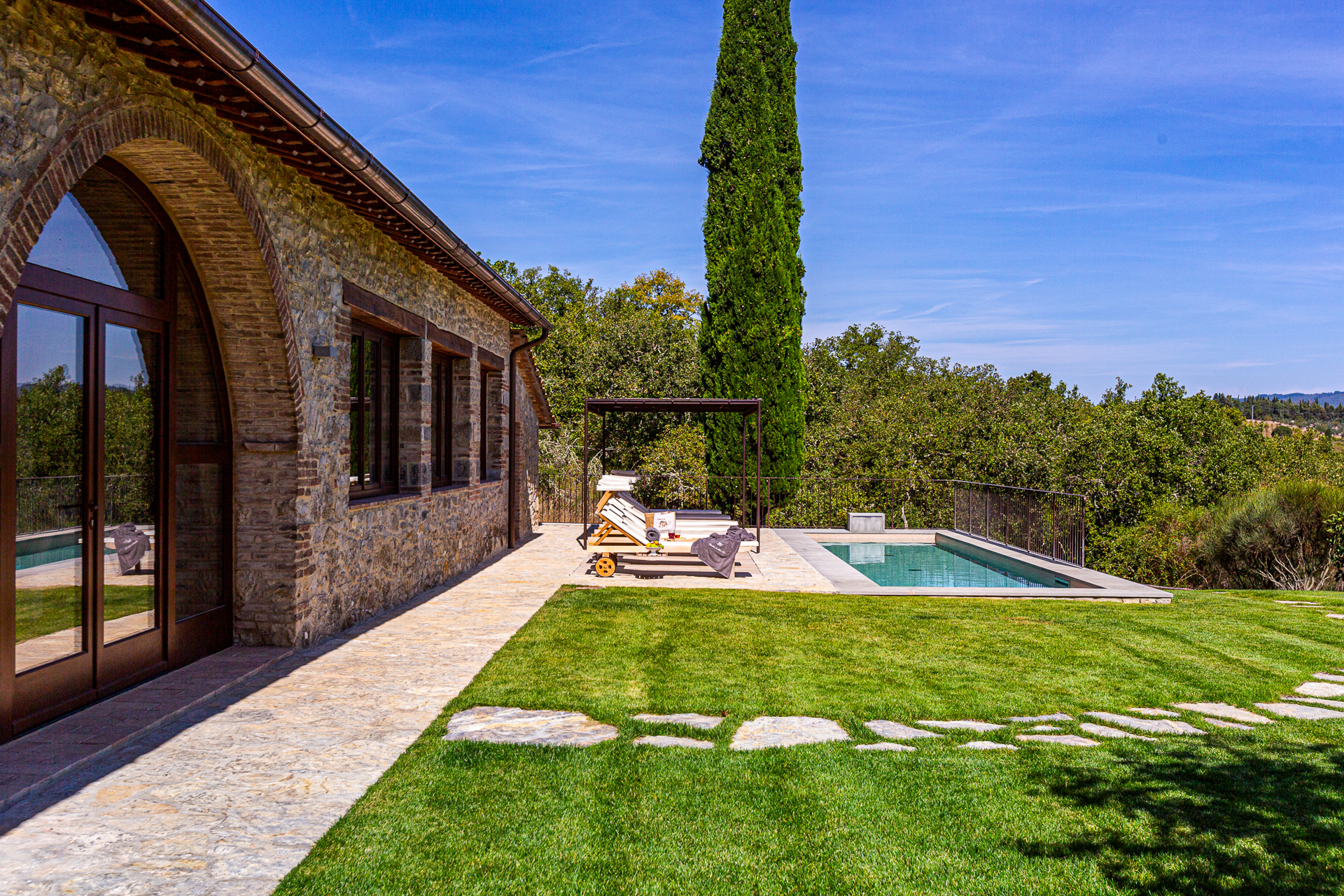 Casa Cipresso Chianti: Charming 3-Bedroom Luxury Apartment with Pool, Chianti